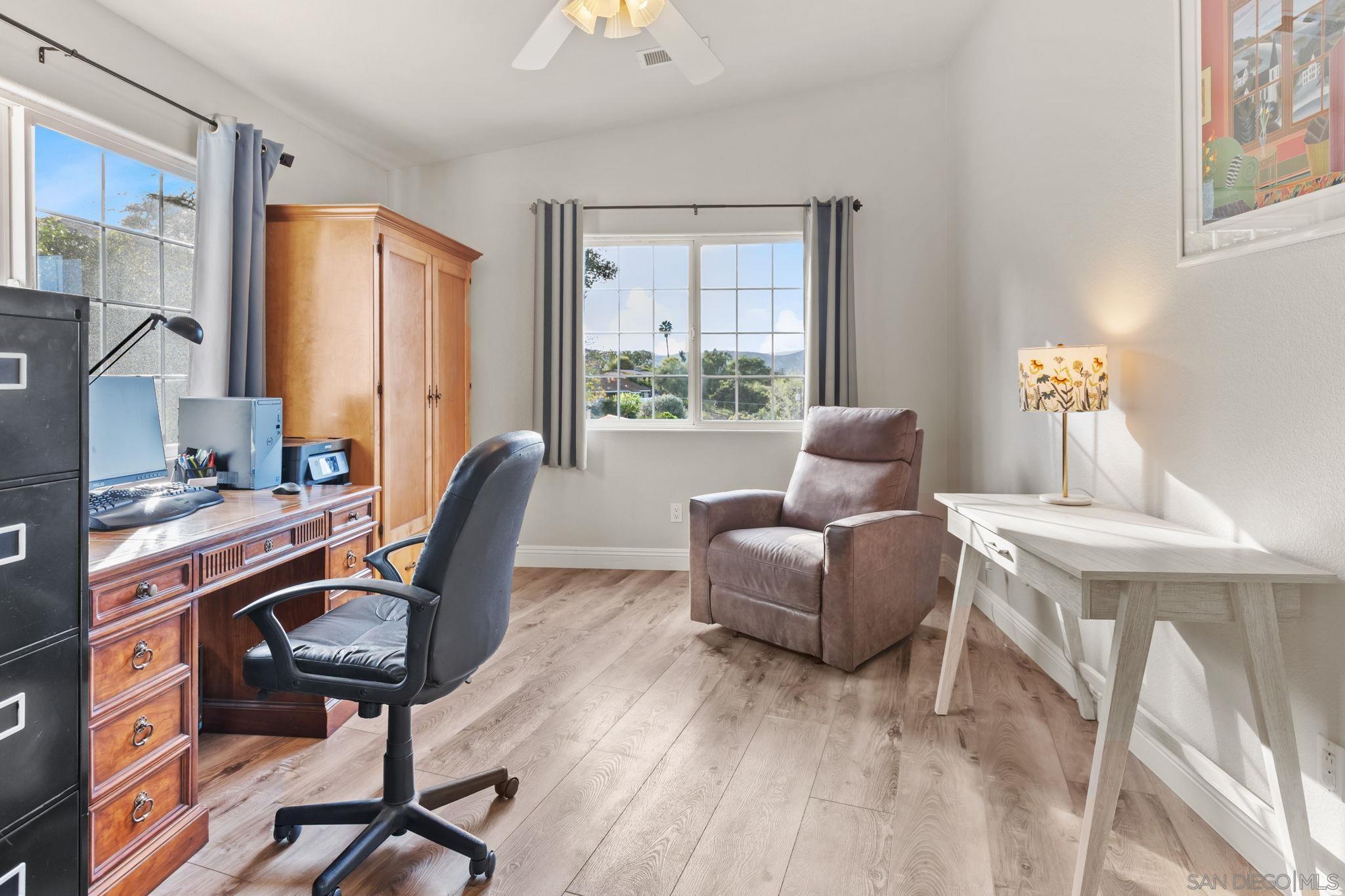 Detail Gallery Image 19 of 31 For 1033  via Contenta, Escondido,  CA 92029 - 5 Beds | 3/1 Baths