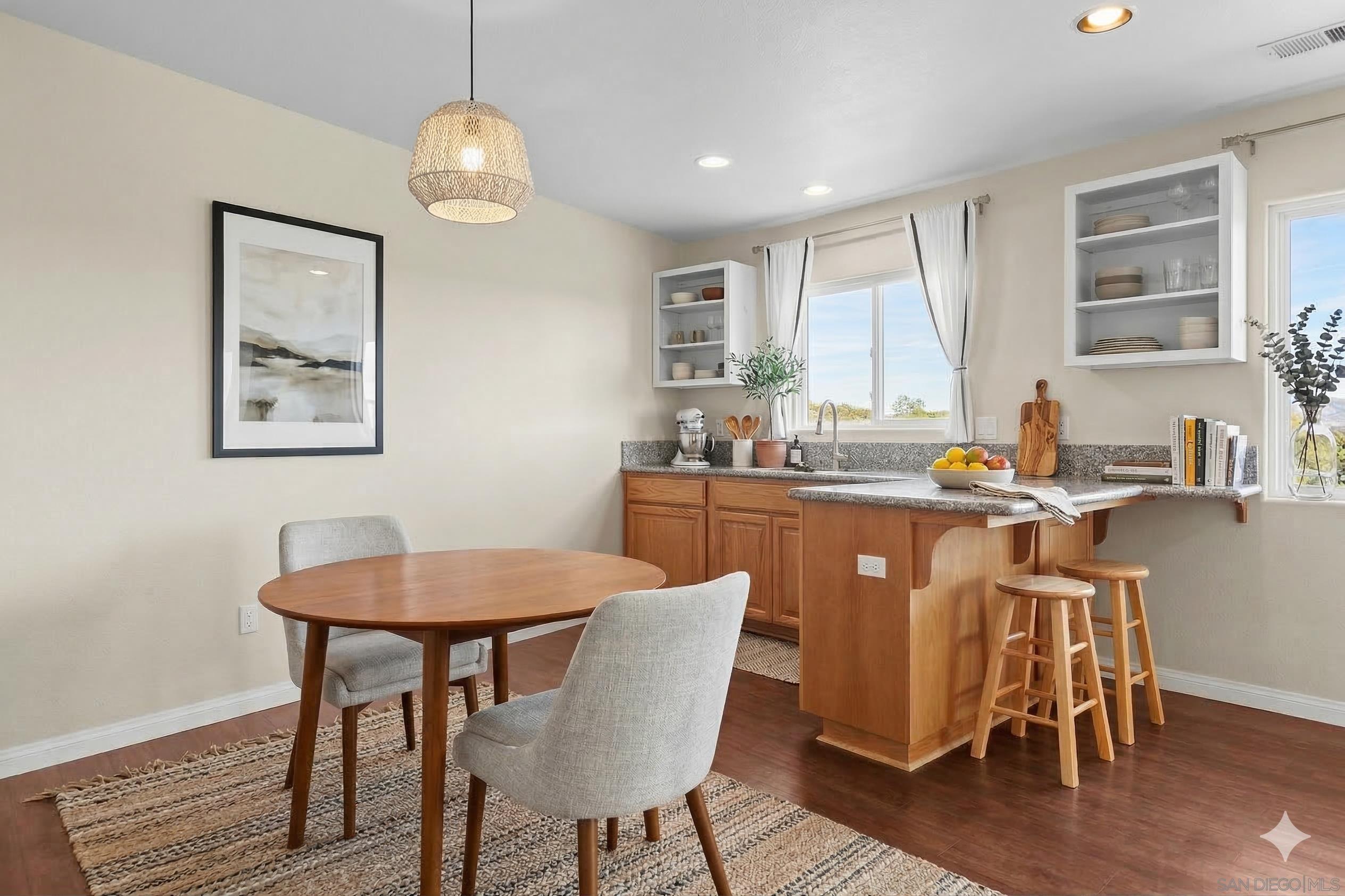 Detail Gallery Image 21 of 31 For 1033  via Contenta, Escondido,  CA 92029 - 5 Beds | 3/1 Baths