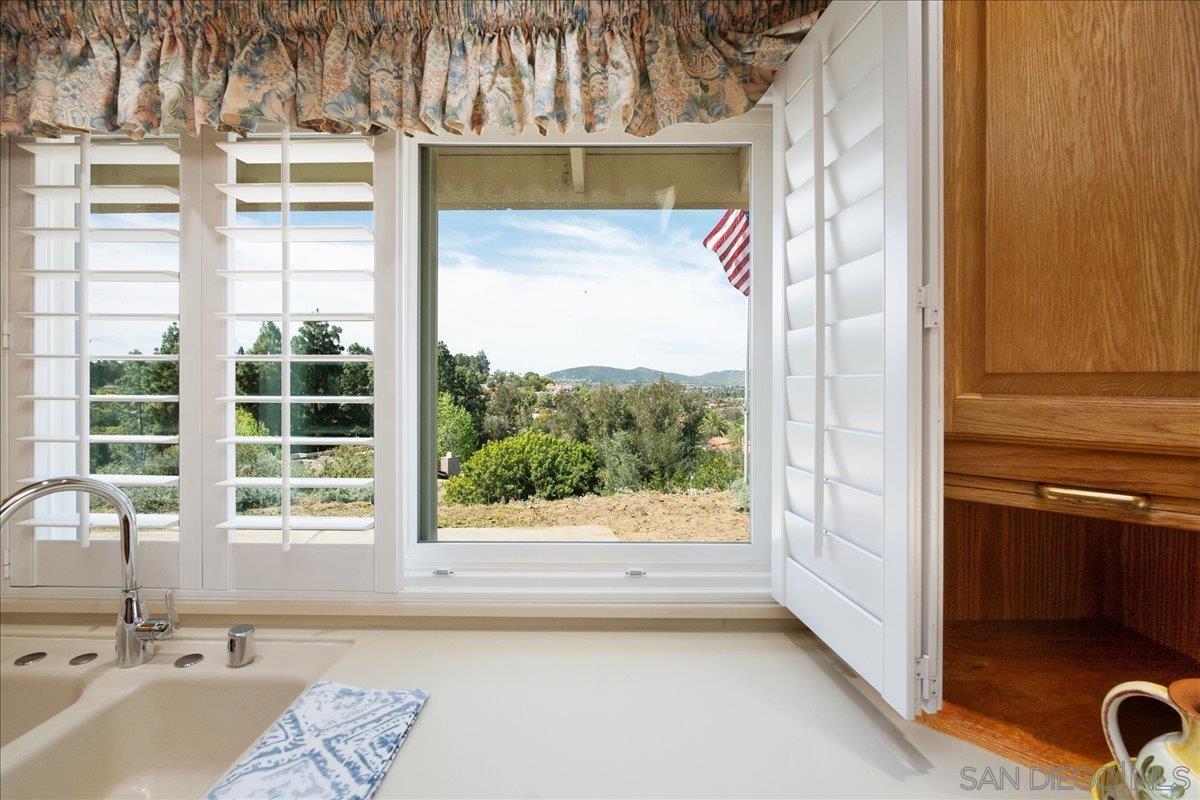 Detail Gallery Image 19 of 55 For 17526  Saint Andrews, Poway,  CA 92064 - 5 Beds | 2/1 Baths