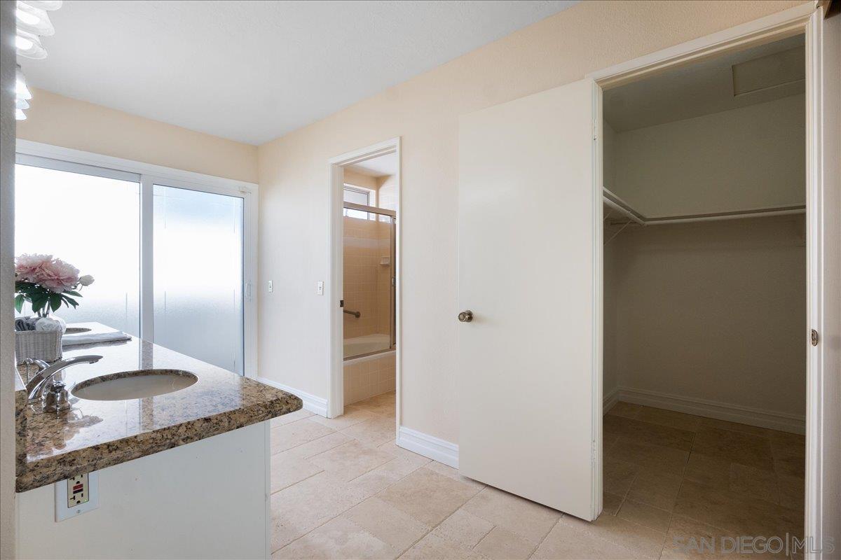 Detail Gallery Image 8 of 55 For 17526  Saint Andrews, Poway,  CA 92064 - 5 Beds | 2/1 Baths