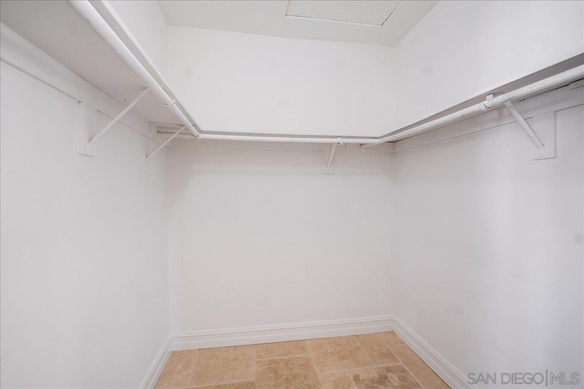 Detail Gallery Image 9 of 55 For 17526  Saint Andrews, Poway,  CA 92064 - 5 Beds | 2/1 Baths