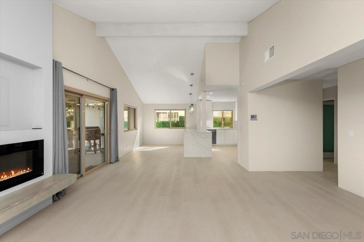 Detail Gallery Image 7 of 41 For 3501 N Sundown, Oceanside,  CA 92056 - 2 Beds | 2 Baths