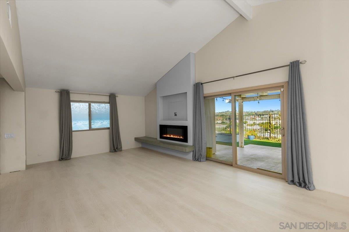 Detail Gallery Image 9 of 41 For 3501 N Sundown, Oceanside,  CA 92056 - 2 Beds | 2 Baths