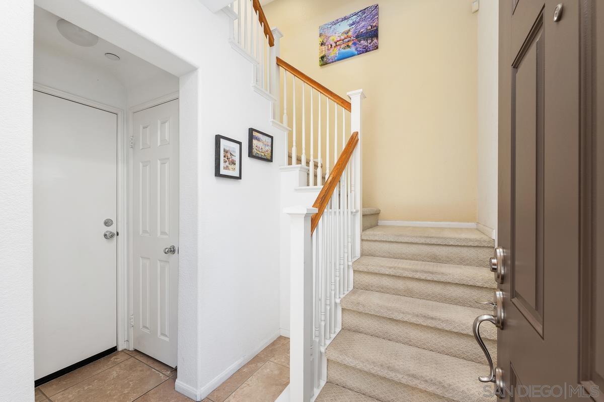 Detail Gallery Image 3 of 33 For 2908  Escala Cir, San Diego,  CA 92108 - 3 Beds | 3 Baths