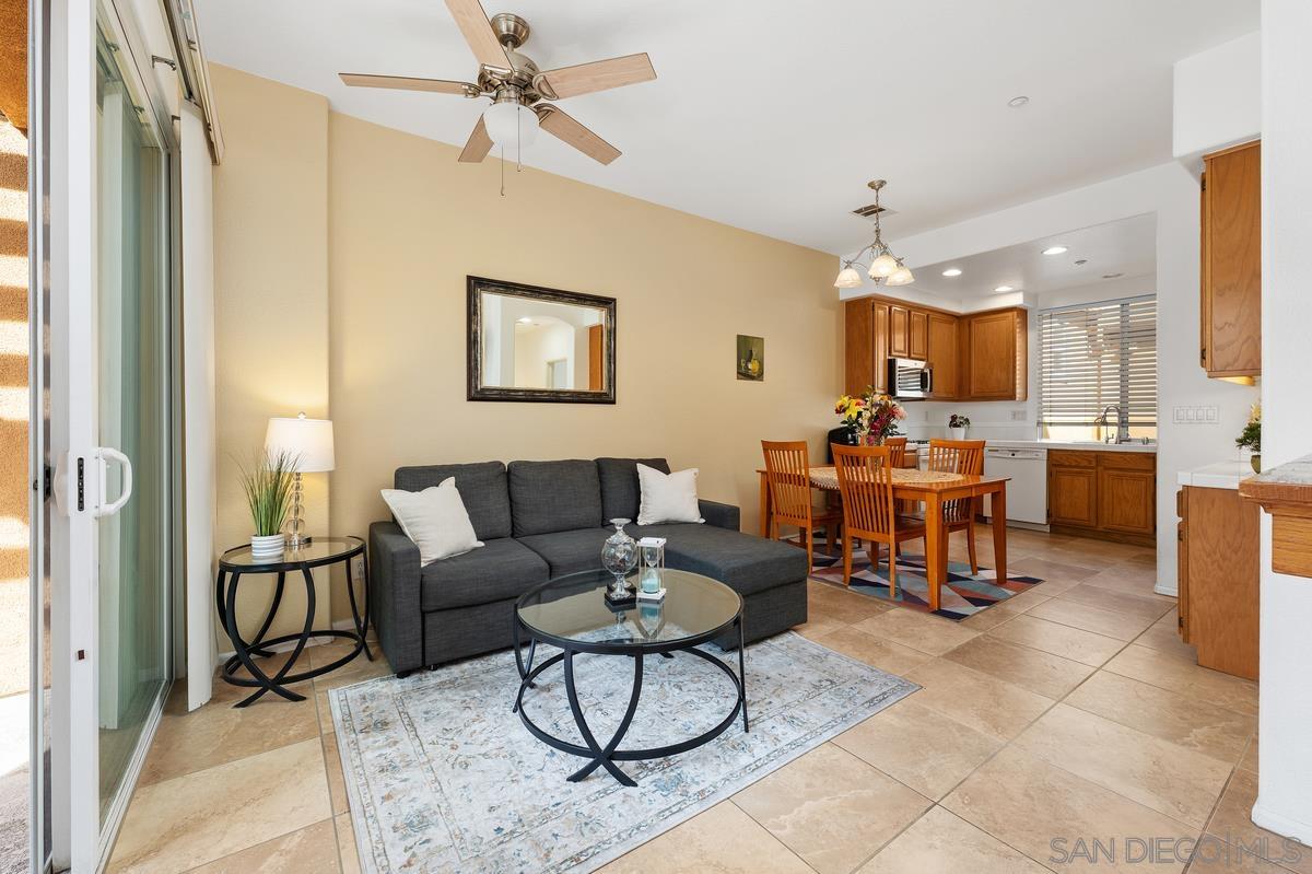 Detail Gallery Image 4 of 33 For 2908  Escala Cir, San Diego,  CA 92108 - 3 Beds | 3 Baths