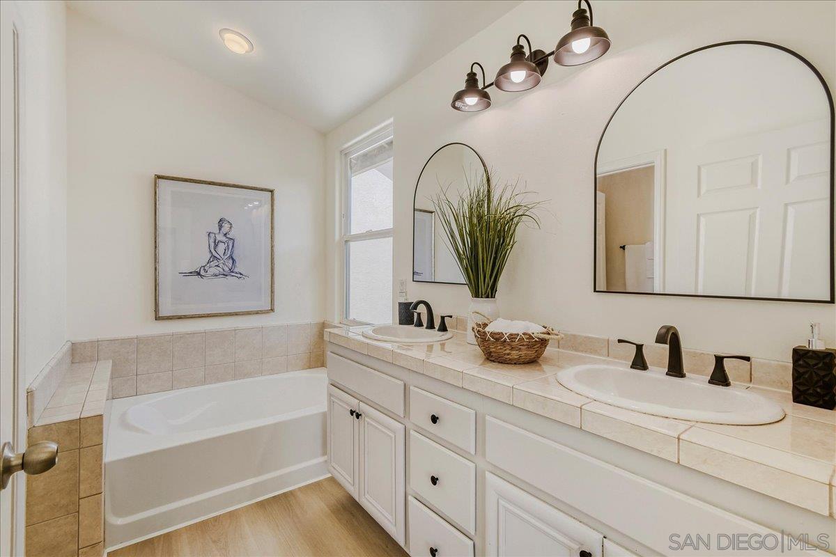 Detail Gallery Image 23 of 37 For 1974  Olivia Gln, Escondido,  CA 92025 - 4 Beds | 2/1 Baths