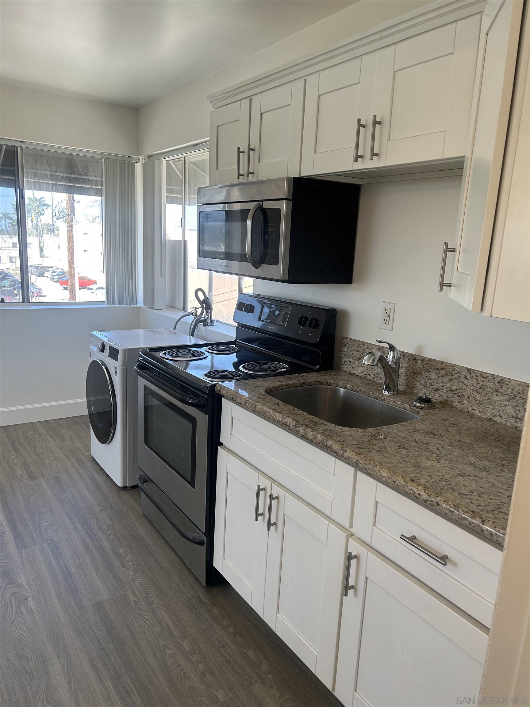 Detail Gallery Image 5 of 8 For 3742  6th Ave. (-1/2), San Diego,  CA 92103 - 0 Beds | 1 Baths