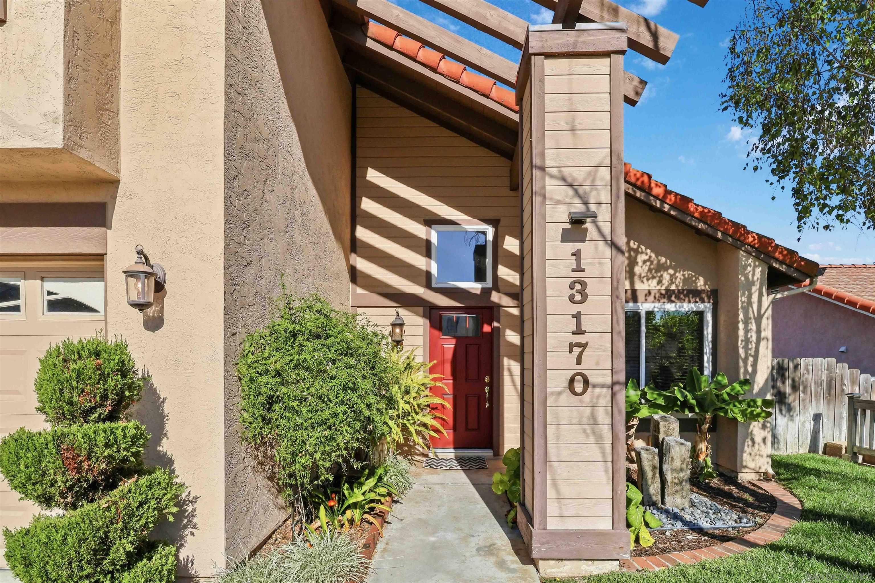 Detail Gallery Image 2 of 41 For 13170  Entreken Ave, San Diego,  CA 92129 - 4 Beds | 2/1 Baths