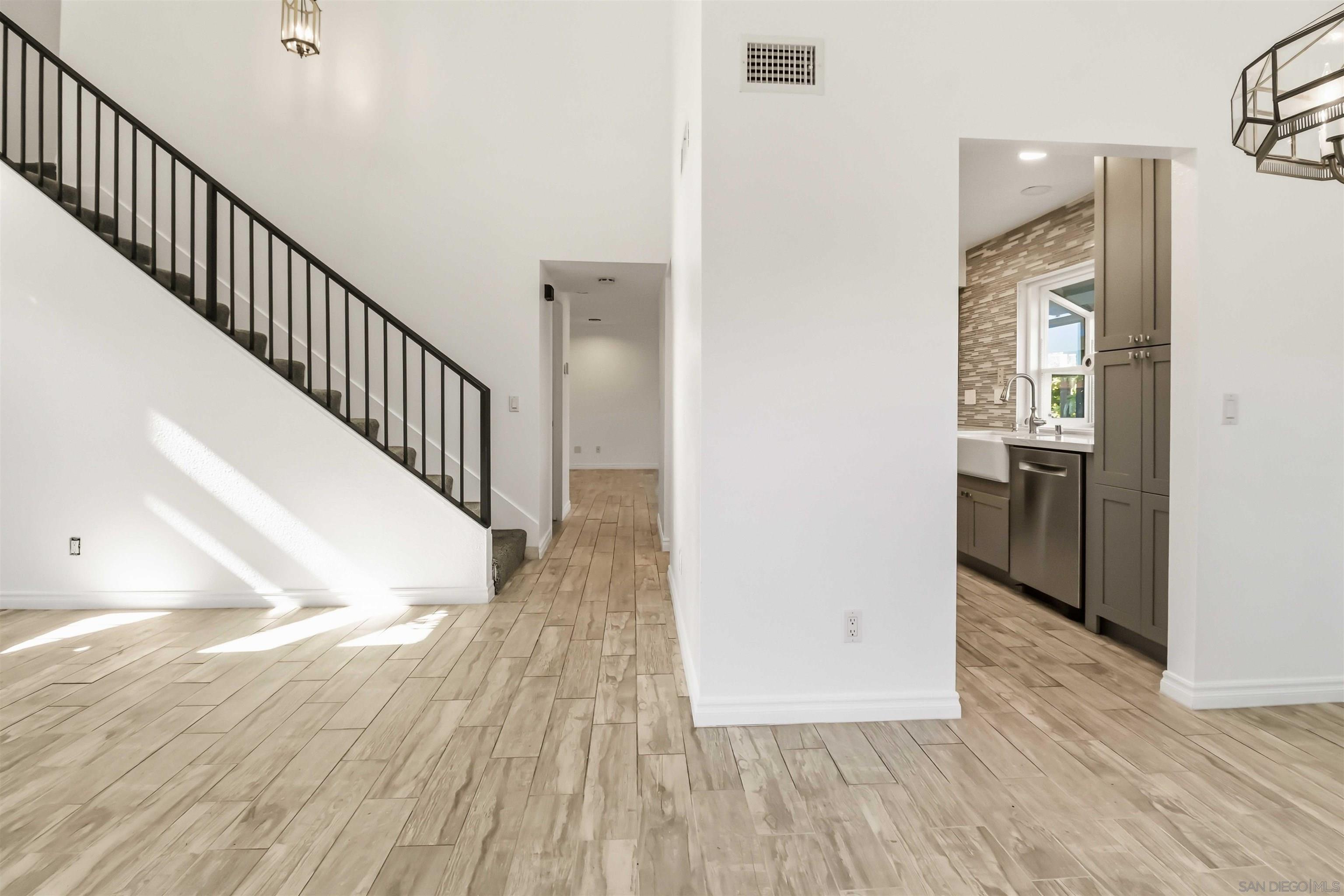 Detail Gallery Image 12 of 41 For 13170  Entreken Ave, San Diego,  CA 92129 - 4 Beds | 2/1 Baths