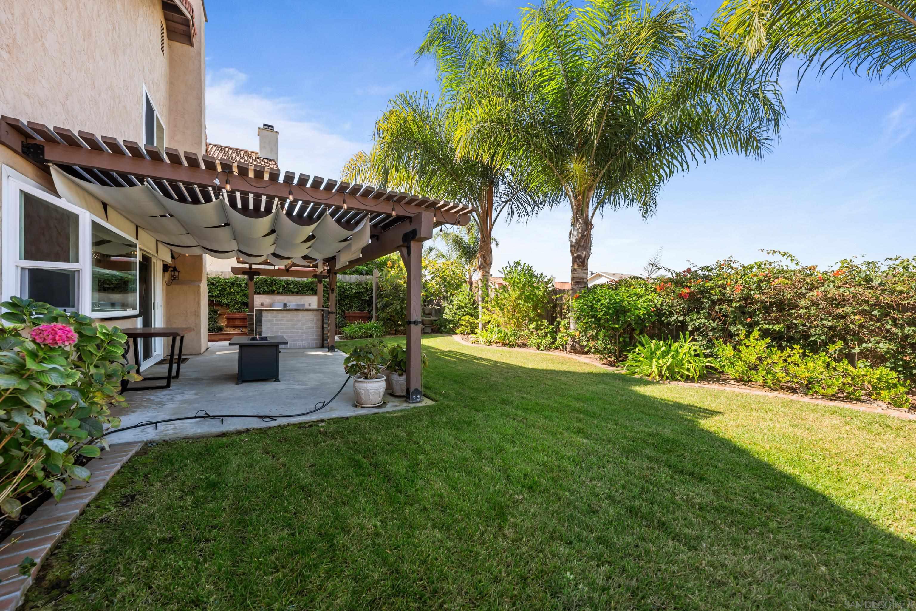 Detail Gallery Image 3 of 41 For 13170  Entreken Ave, San Diego,  CA 92129 - 4 Beds | 2/1 Baths