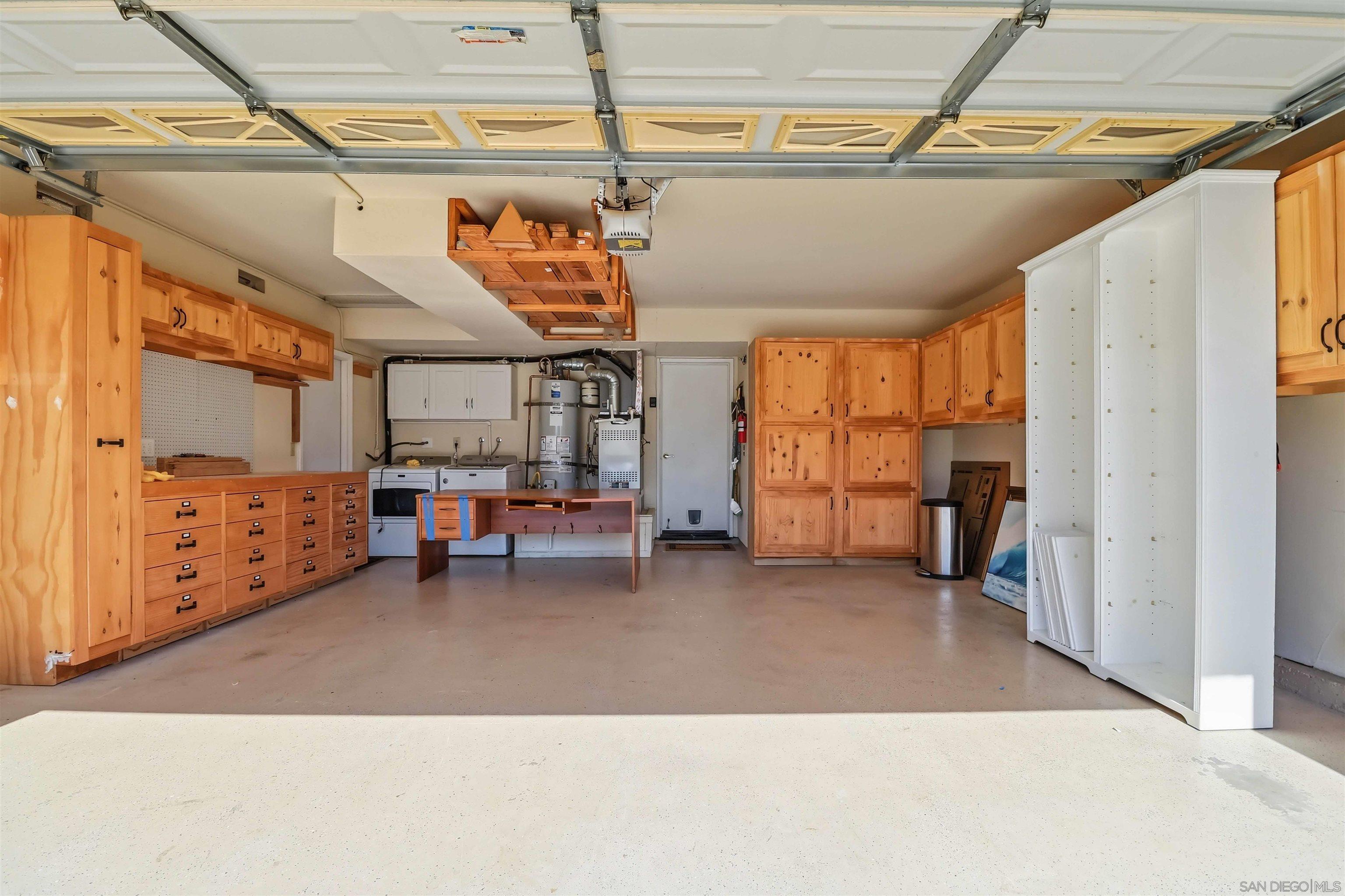 Detail Gallery Image 33 of 41 For 13170  Entreken Ave, San Diego,  CA 92129 - 4 Beds | 2/1 Baths