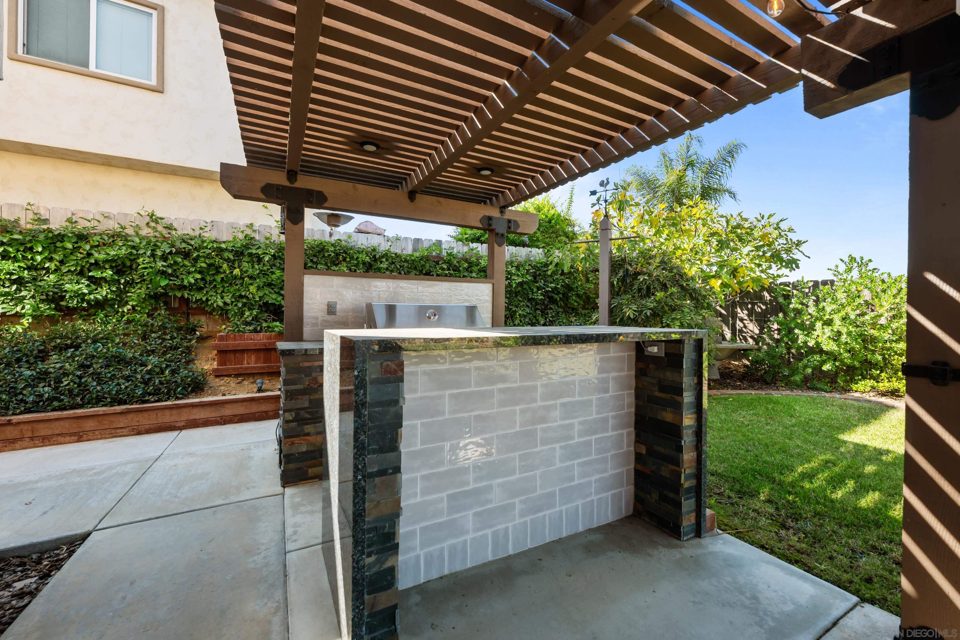 Detail Gallery Image 7 of 41 For 13170  Entreken Ave, San Diego,  CA 92129 - 4 Beds | 2/1 Baths