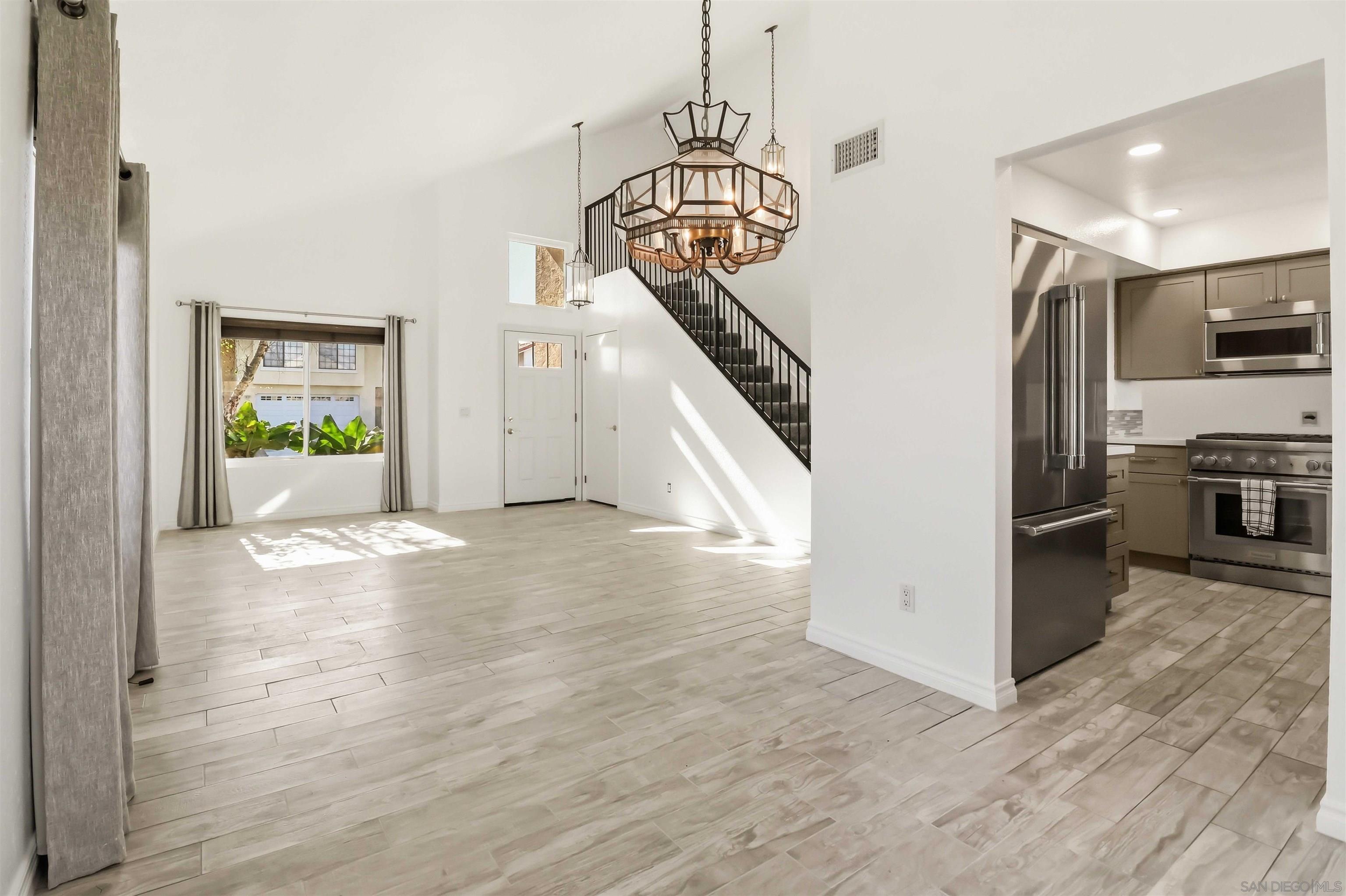 Detail Gallery Image 9 of 41 For 13170  Entreken Ave, San Diego,  CA 92129 - 4 Beds | 2/1 Baths