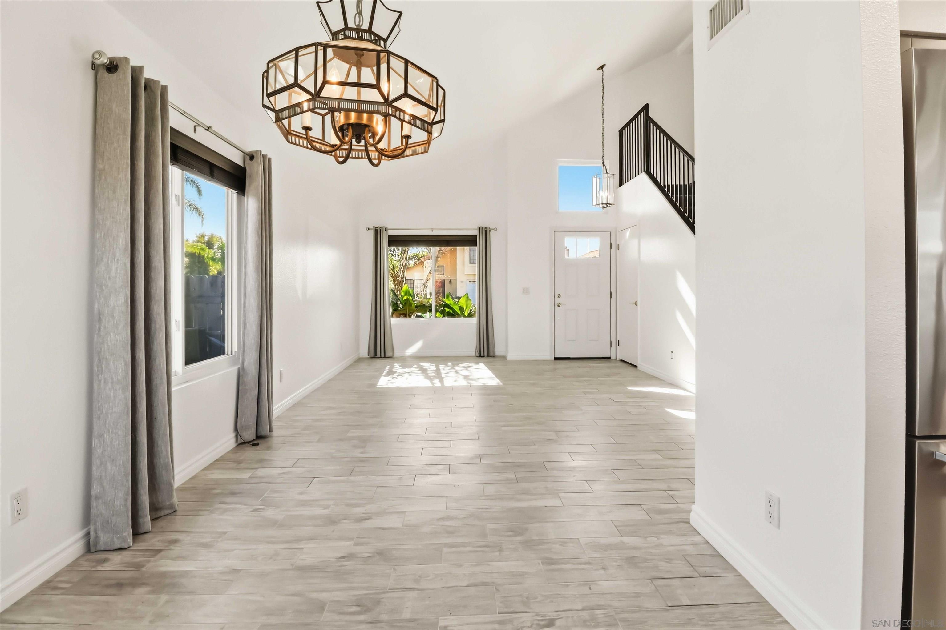 Detail Gallery Image 10 of 41 For 13170  Entreken Ave, San Diego,  CA 92129 - 4 Beds | 2/1 Baths