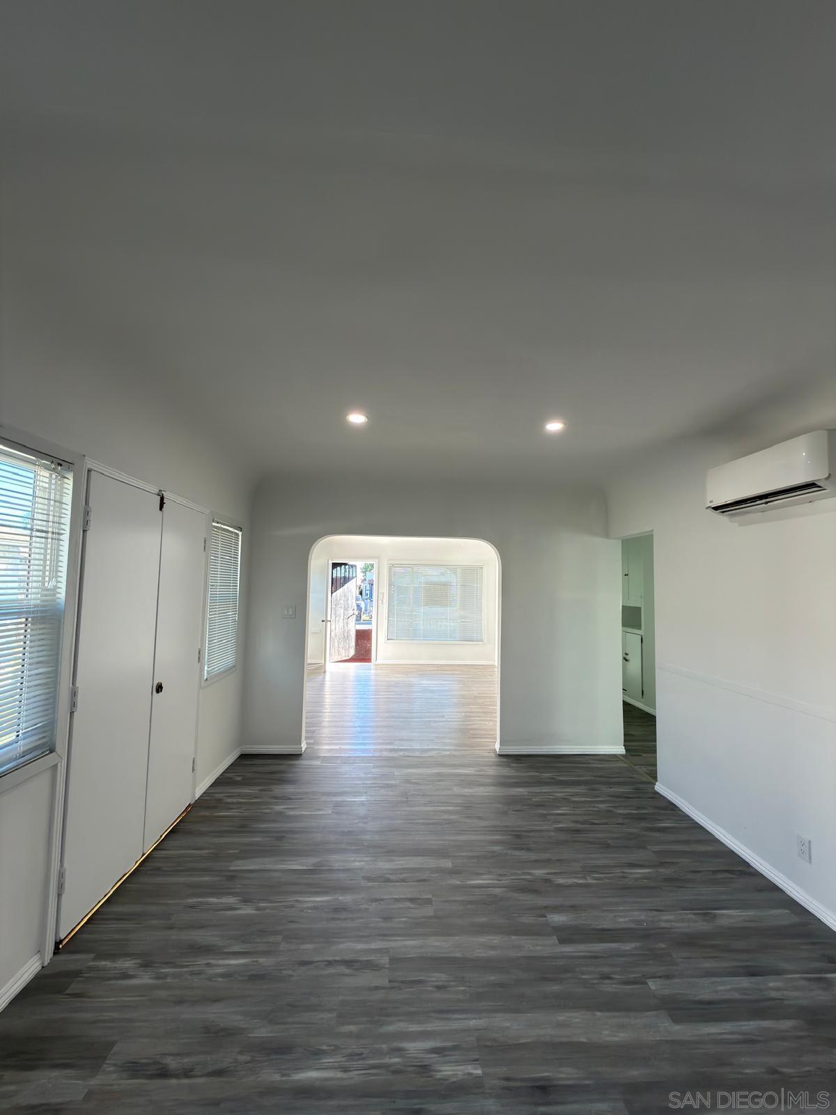 Detail Gallery Image 12 of 14 For 325 W 83rd St, Los Angeles,  CA 90003 - – Beds | – Baths