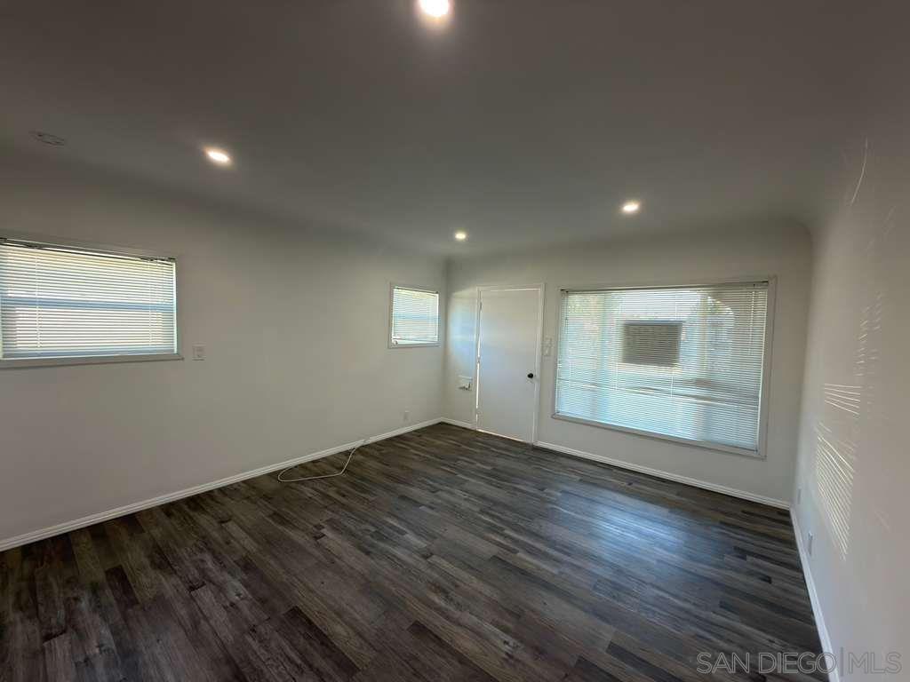 Detail Gallery Image 5 of 14 For 325 W 83rd St, Los Angeles,  CA 90003 - – Beds | – Baths