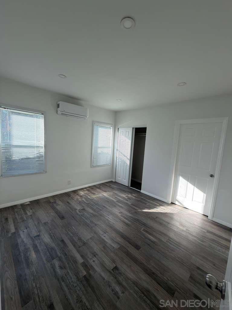 Detail Gallery Image 7 of 14 For 325 W 83rd St, Los Angeles,  CA 90003 - – Beds | – Baths