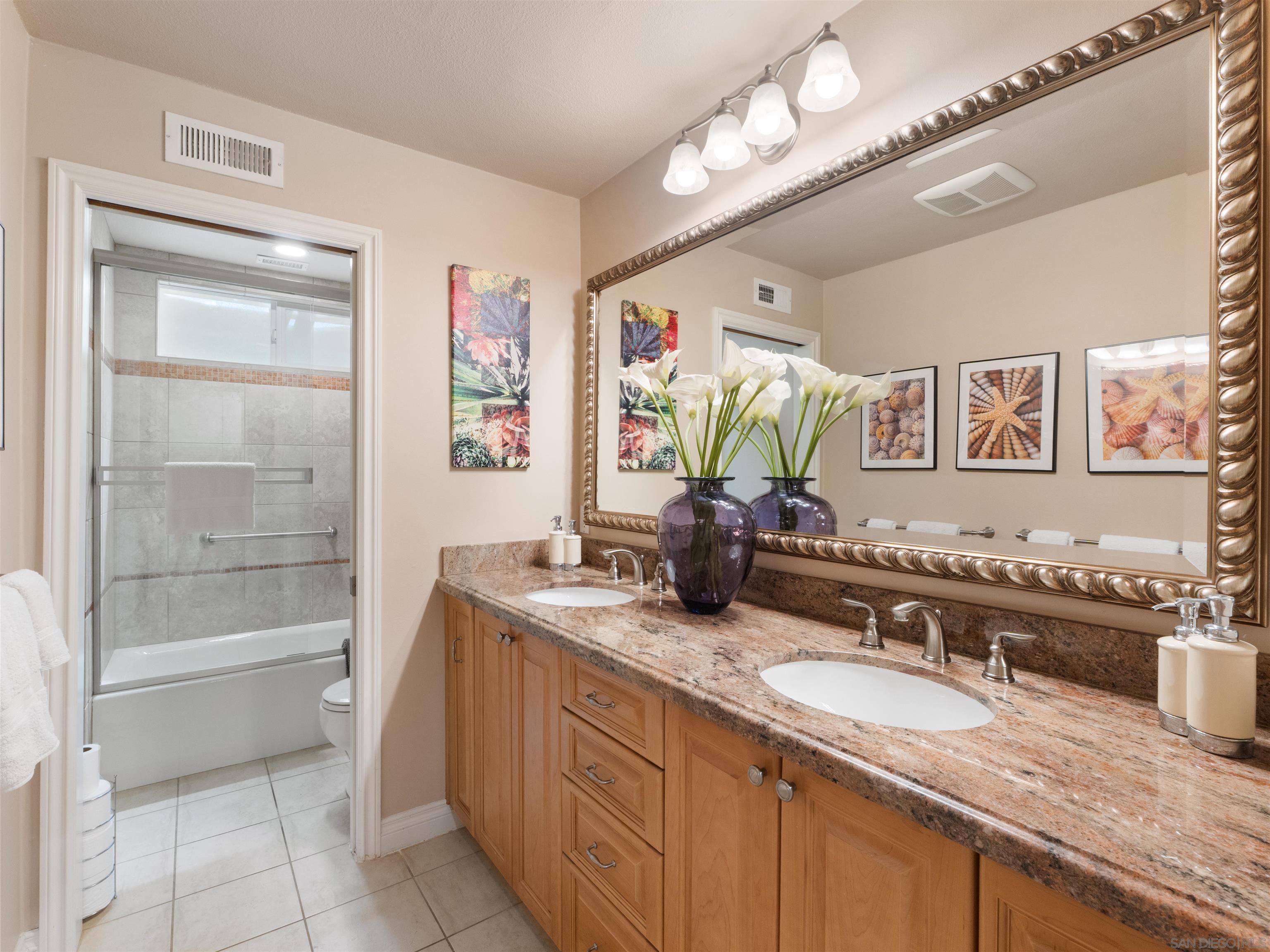 Detail Gallery Image 11 of 21 For 352  Calle Bonita, Escondido,  CA 92029 - 4 Beds | 2/1 Baths