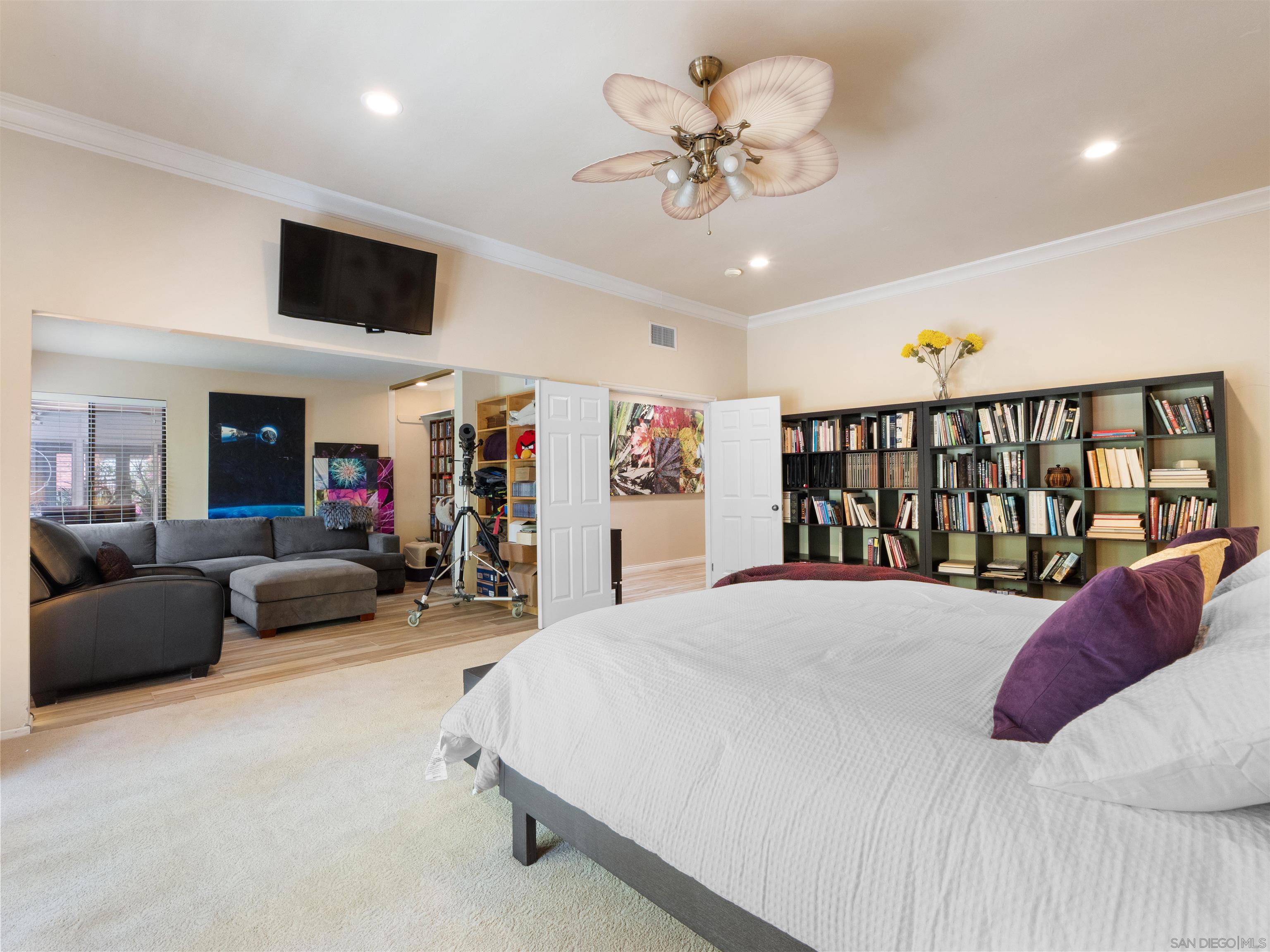 Detail Gallery Image 8 of 21 For 352  Calle Bonita, Escondido,  CA 92029 - 4 Beds | 2/1 Baths