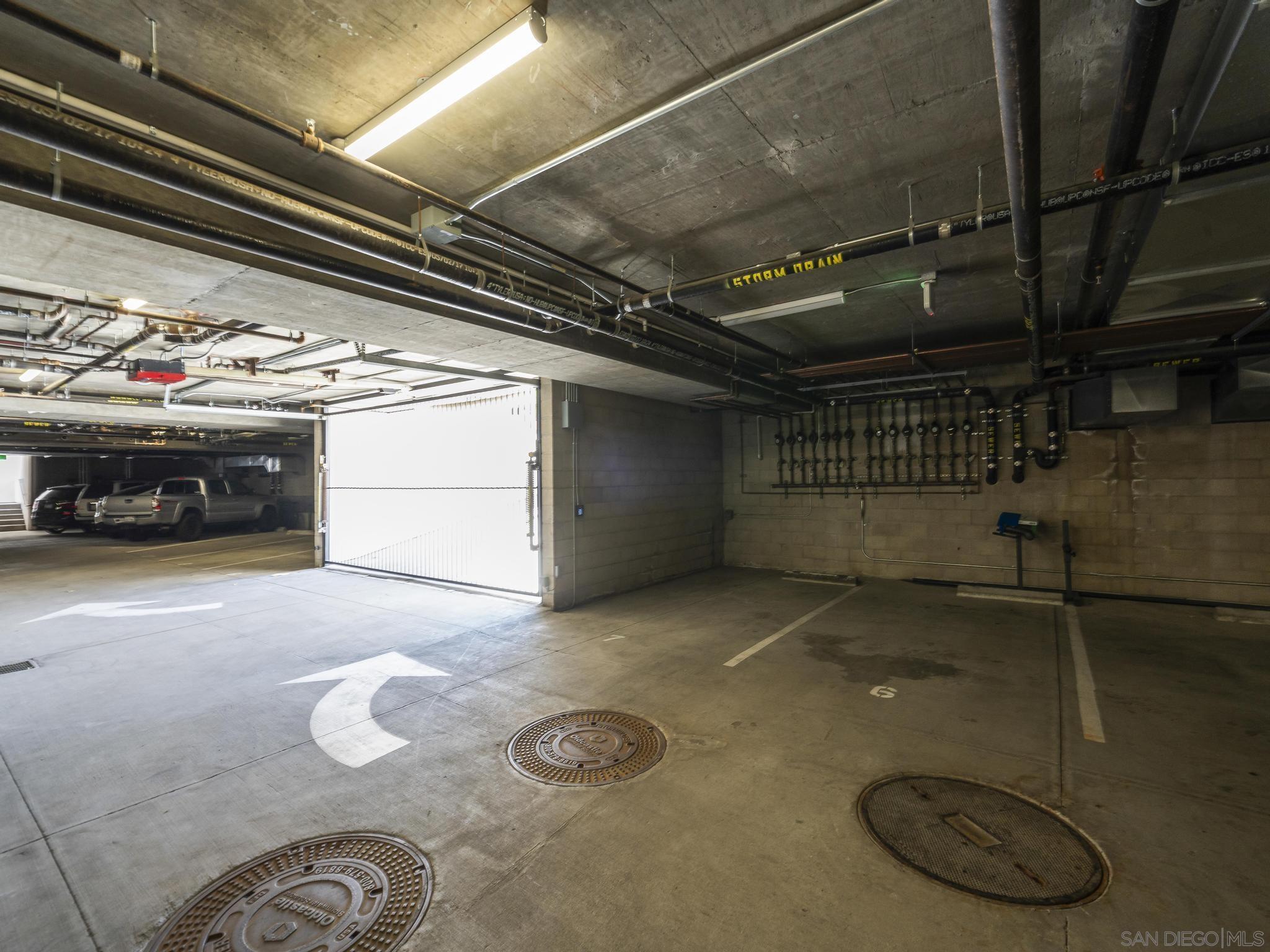 Detail Gallery Image 31 of 35 For 3030  Jarvis St  #2,  San Diego,  CA 92106 - 3 Beds | 3/1 Baths