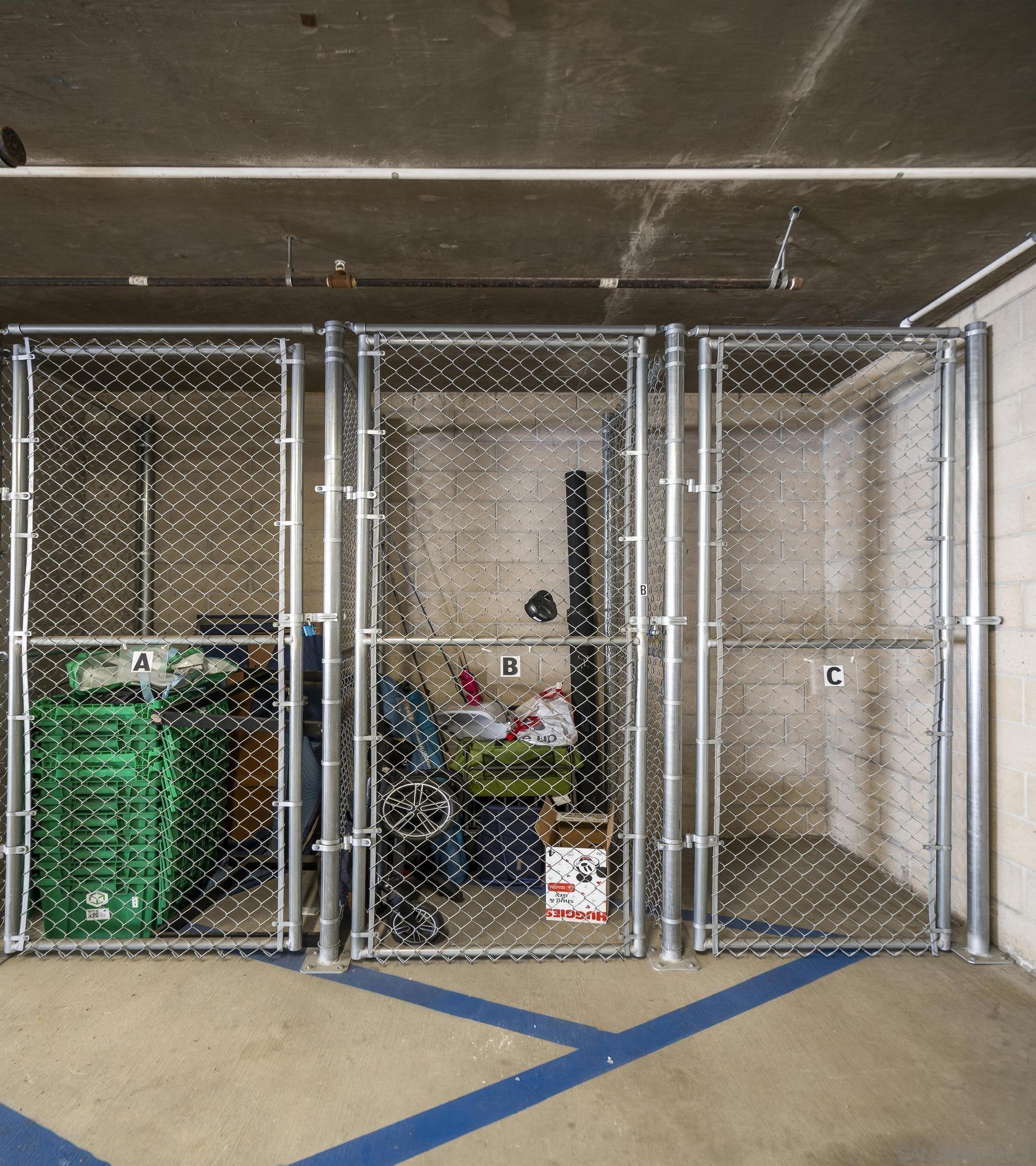 Detail Gallery Image 33 of 35 For 3030  Jarvis St  #2,  San Diego,  CA 92106 - 3 Beds | 3/1 Baths