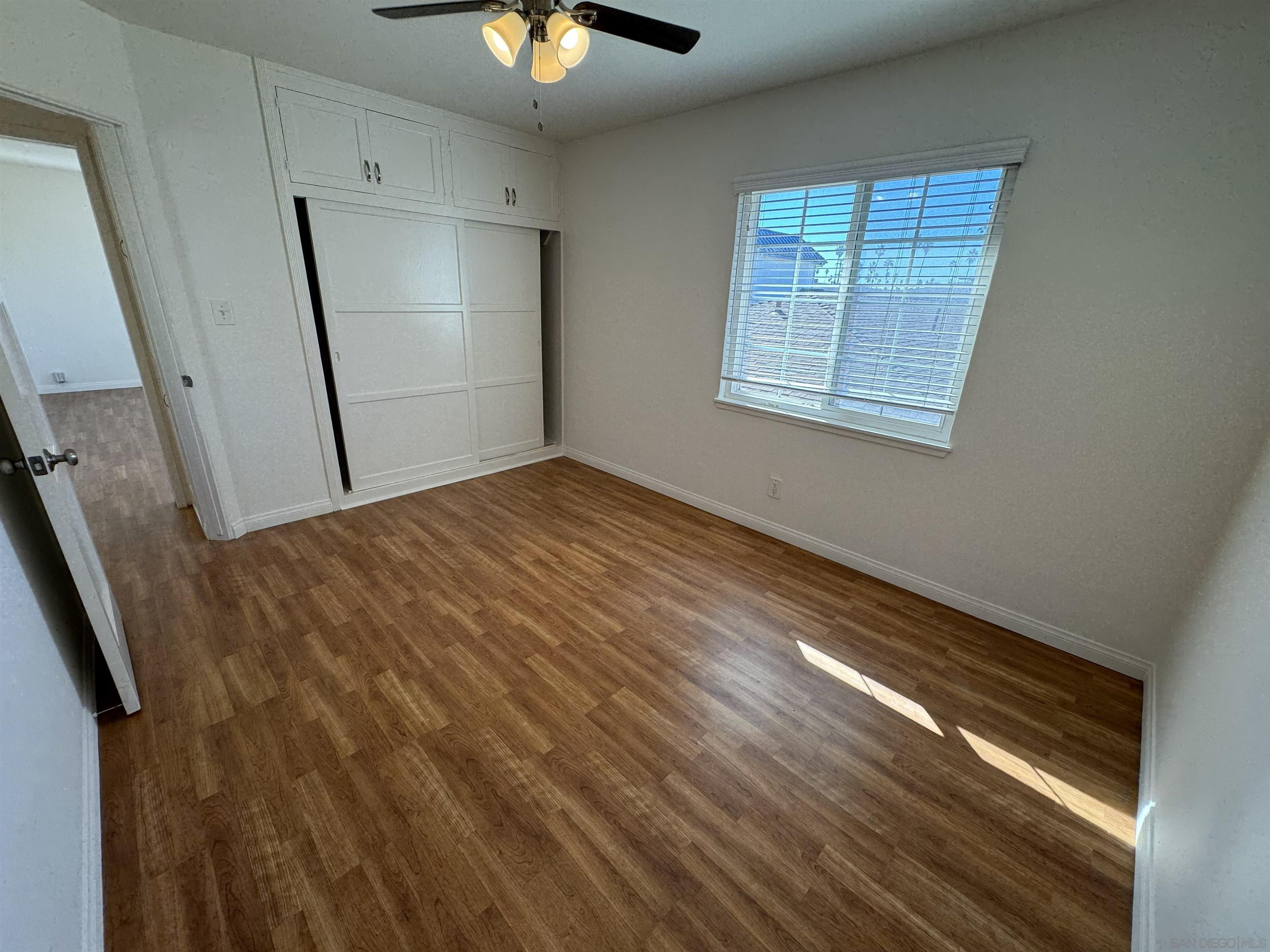 Detail Gallery Image 8 of 14 For 5062.5  Santa Monica Ave  5062.5, San Diego,  CA 92107 - 2 Beds | 1 Baths