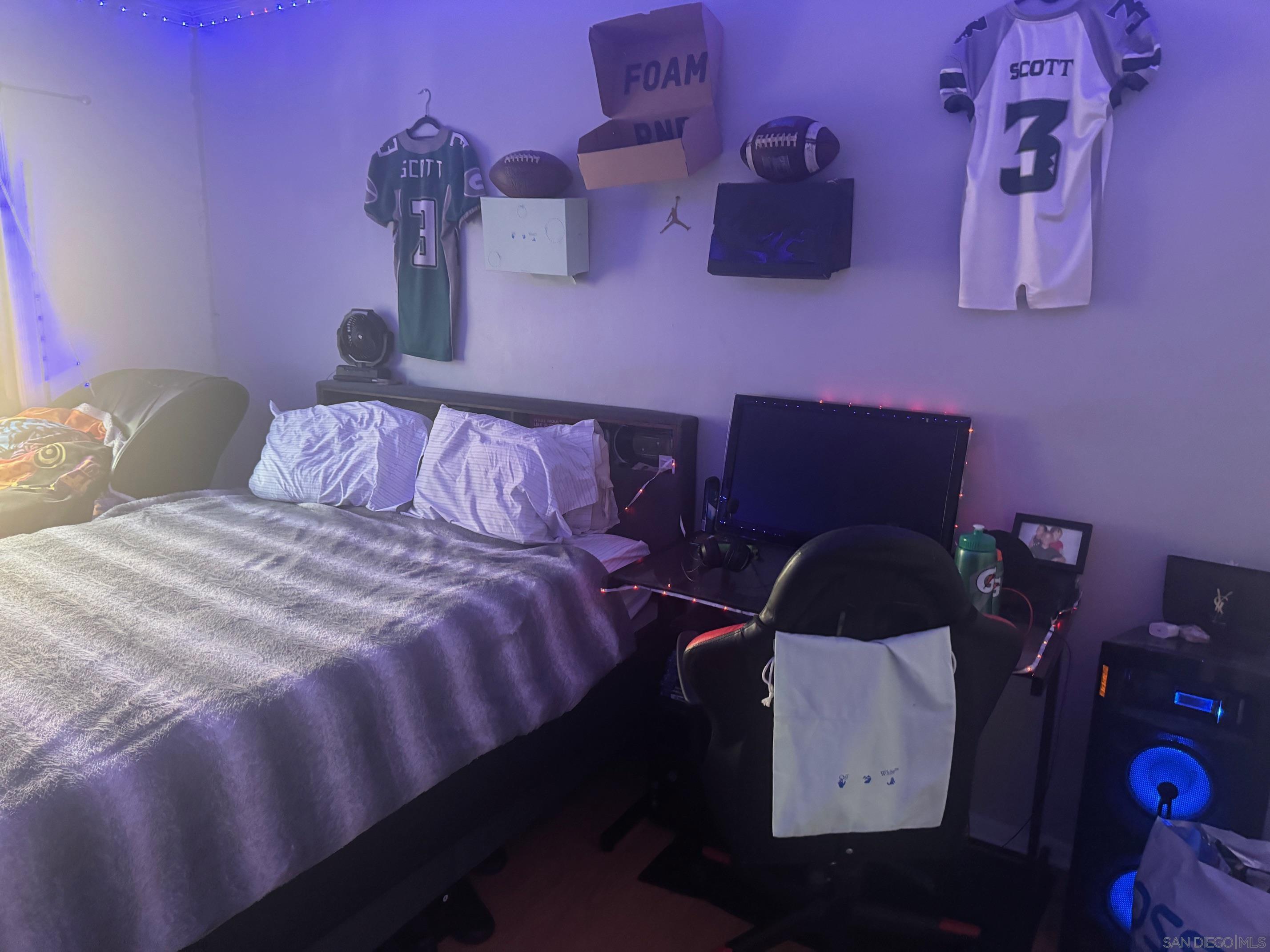 Detail Gallery Image 11 of 45 For 800 W 99th Street, Los Angeles,  CA 90044 - 3 Beds | 1 Baths