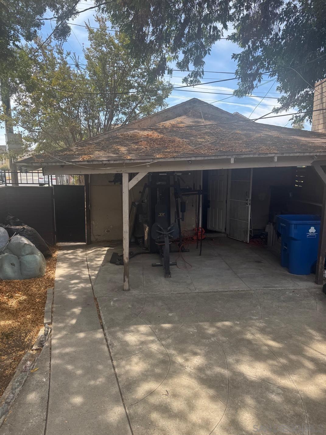 Detail Gallery Image 20 of 45 For 800 W 99th Street, Los Angeles,  CA 90044 - 3 Beds | 1 Baths