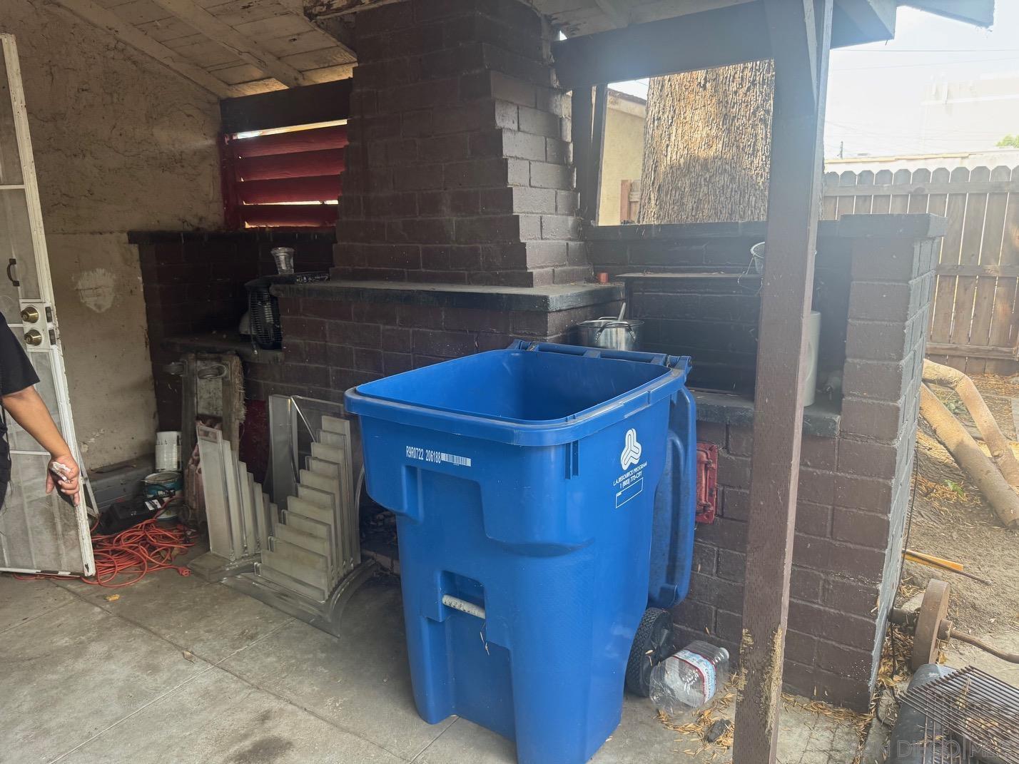 Detail Gallery Image 21 of 45 For 800 W 99th Street, Los Angeles,  CA 90044 - 3 Beds | 1 Baths