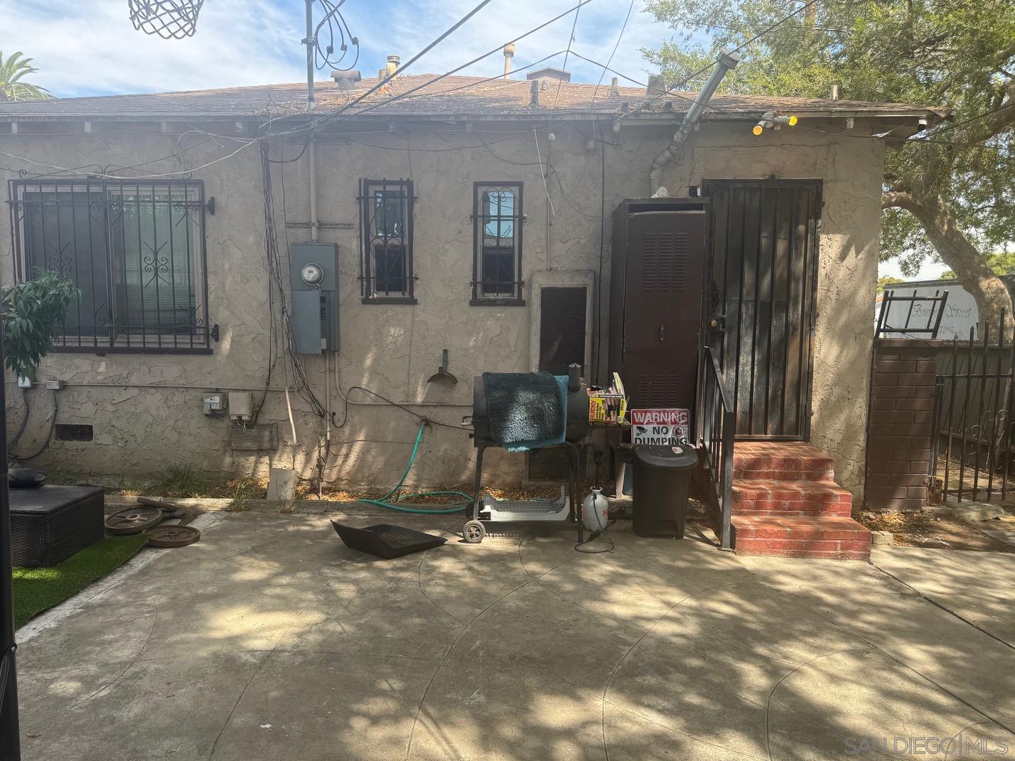 Detail Gallery Image 27 of 45 For 800 W 99th Street, Los Angeles,  CA 90044 - 3 Beds | 1 Baths