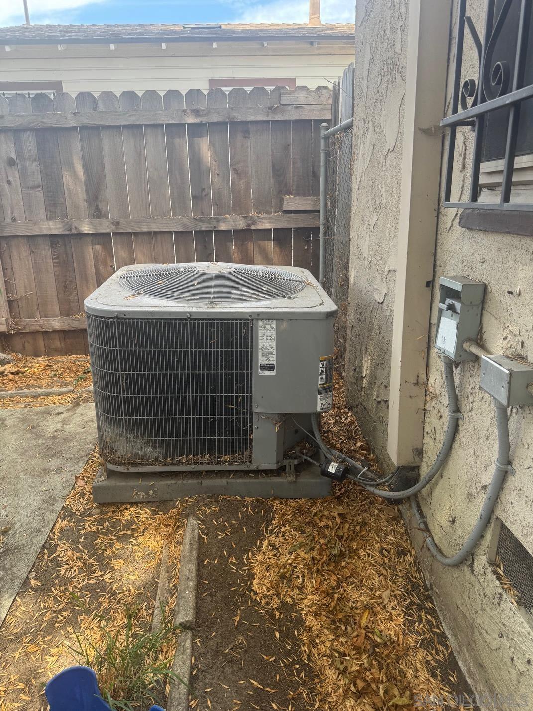 Detail Gallery Image 28 of 45 For 800 W 99th Street, Los Angeles,  CA 90044 - 3 Beds | 1 Baths