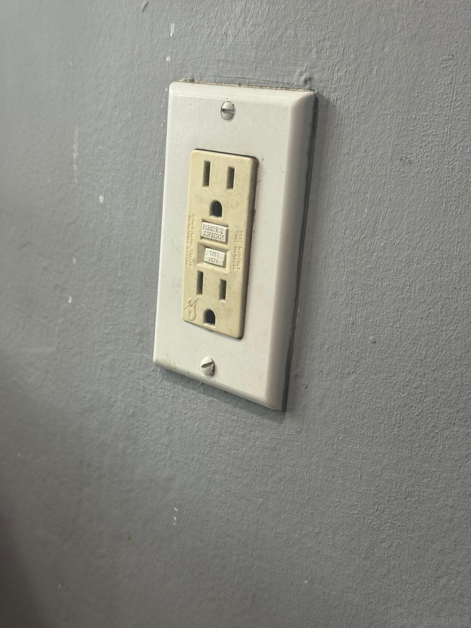 Detail Gallery Image 35 of 45 For 800 W 99th Street, Los Angeles,  CA 90044 - 3 Beds | 1 Baths