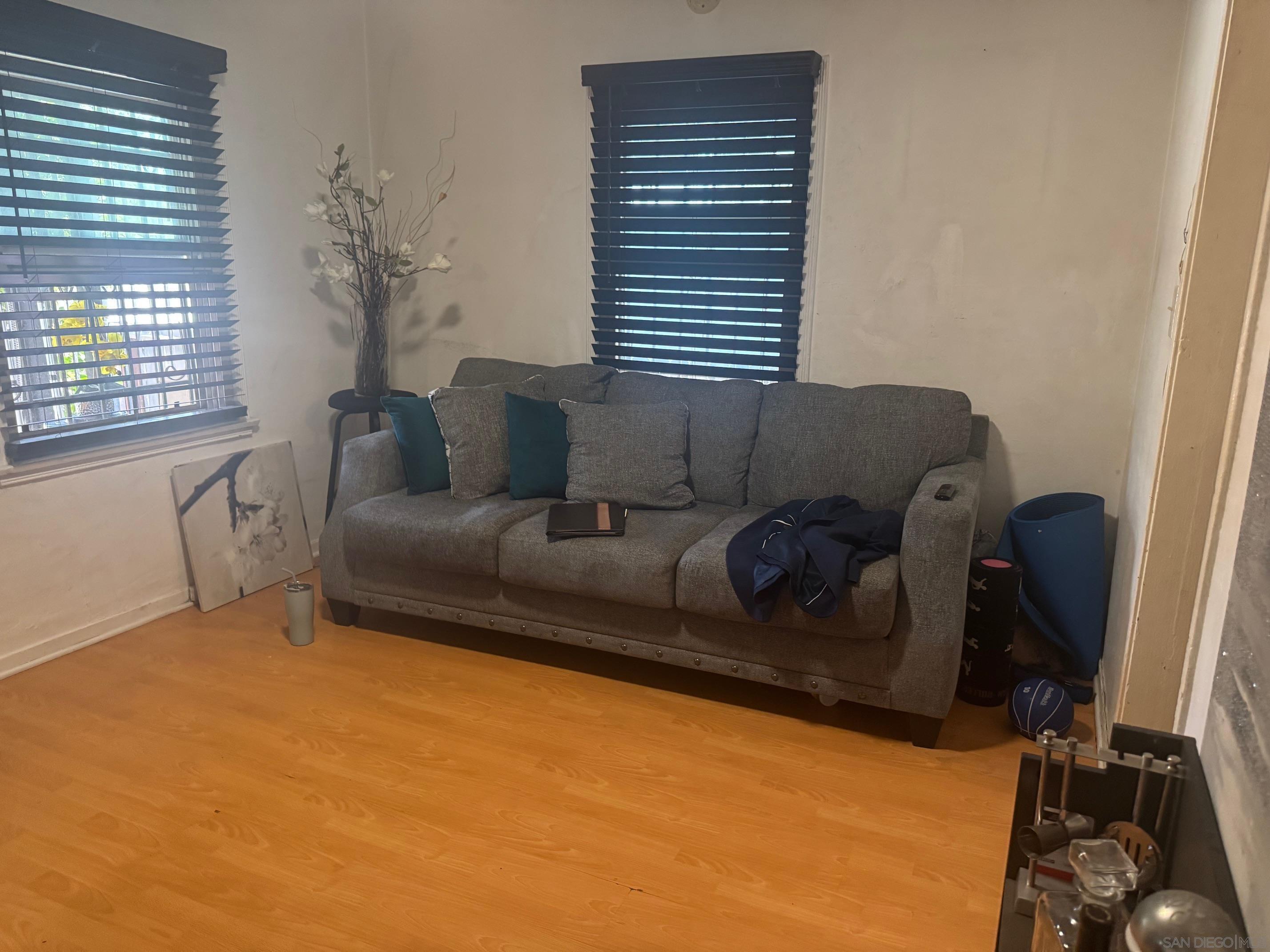 Detail Gallery Image 43 of 45 For 800 W 99th Street, Los Angeles,  CA 90044 - 3 Beds | 1 Baths