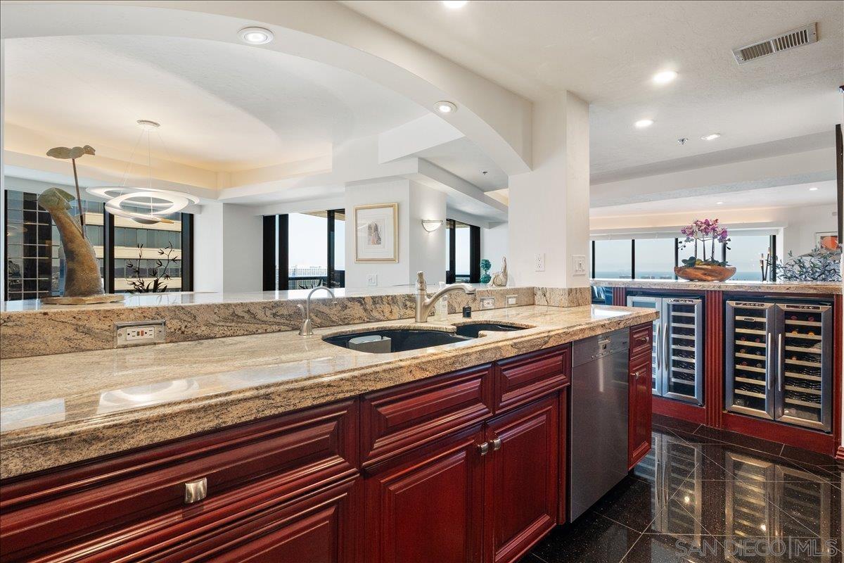 Detail Gallery Image 17 of 39 For 100  Harbor Dr  3603, San Diego,  CA 92101 - 2 Beds | 2/1 Baths