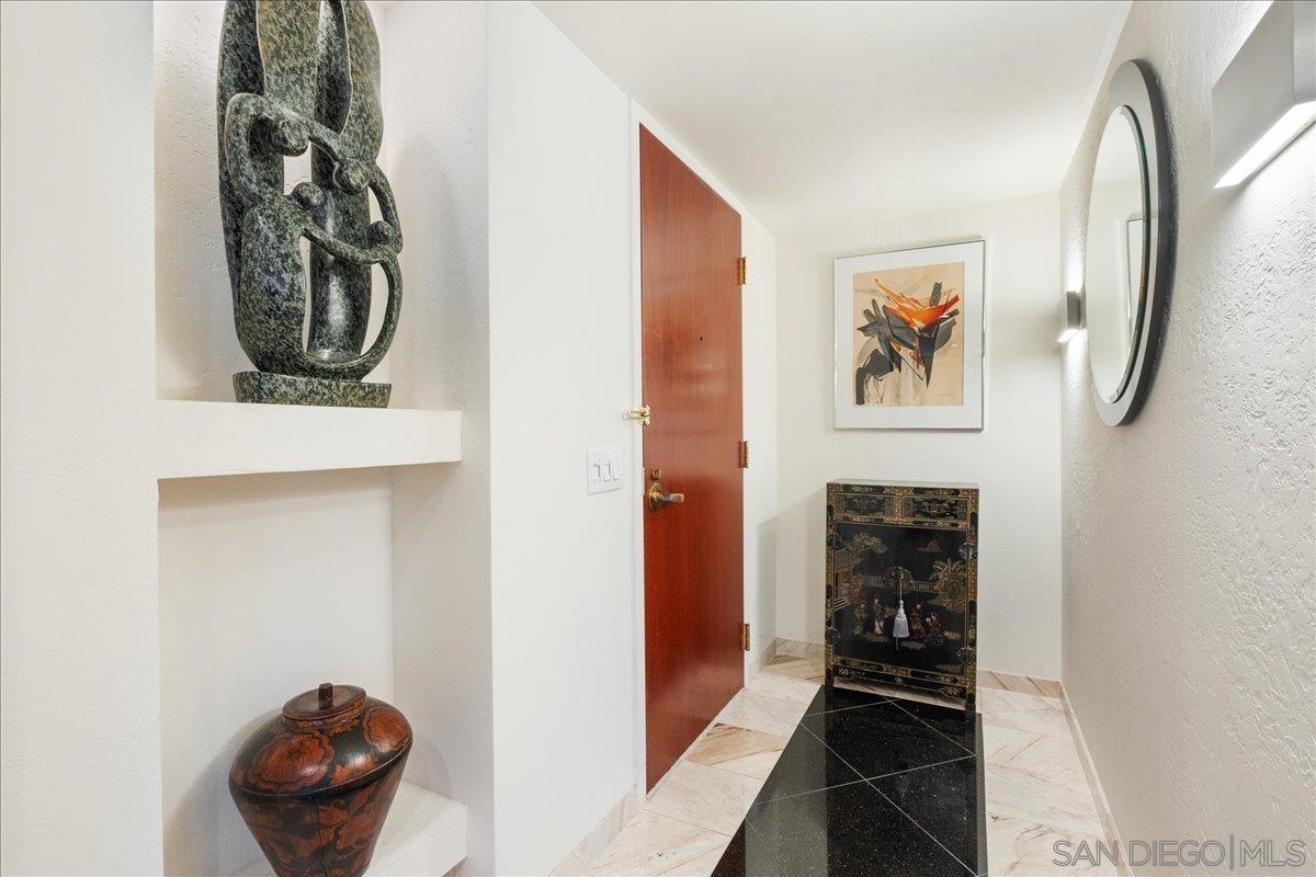 Detail Gallery Image 4 of 39 For 100  Harbor Dr  3603, San Diego,  CA 92101 - 2 Beds | 2/1 Baths