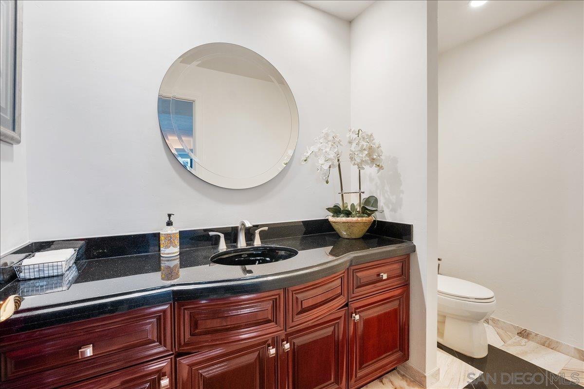 Detail Gallery Image 5 of 39 For 100  Harbor Dr  3603, San Diego,  CA 92101 - 2 Beds | 2/1 Baths