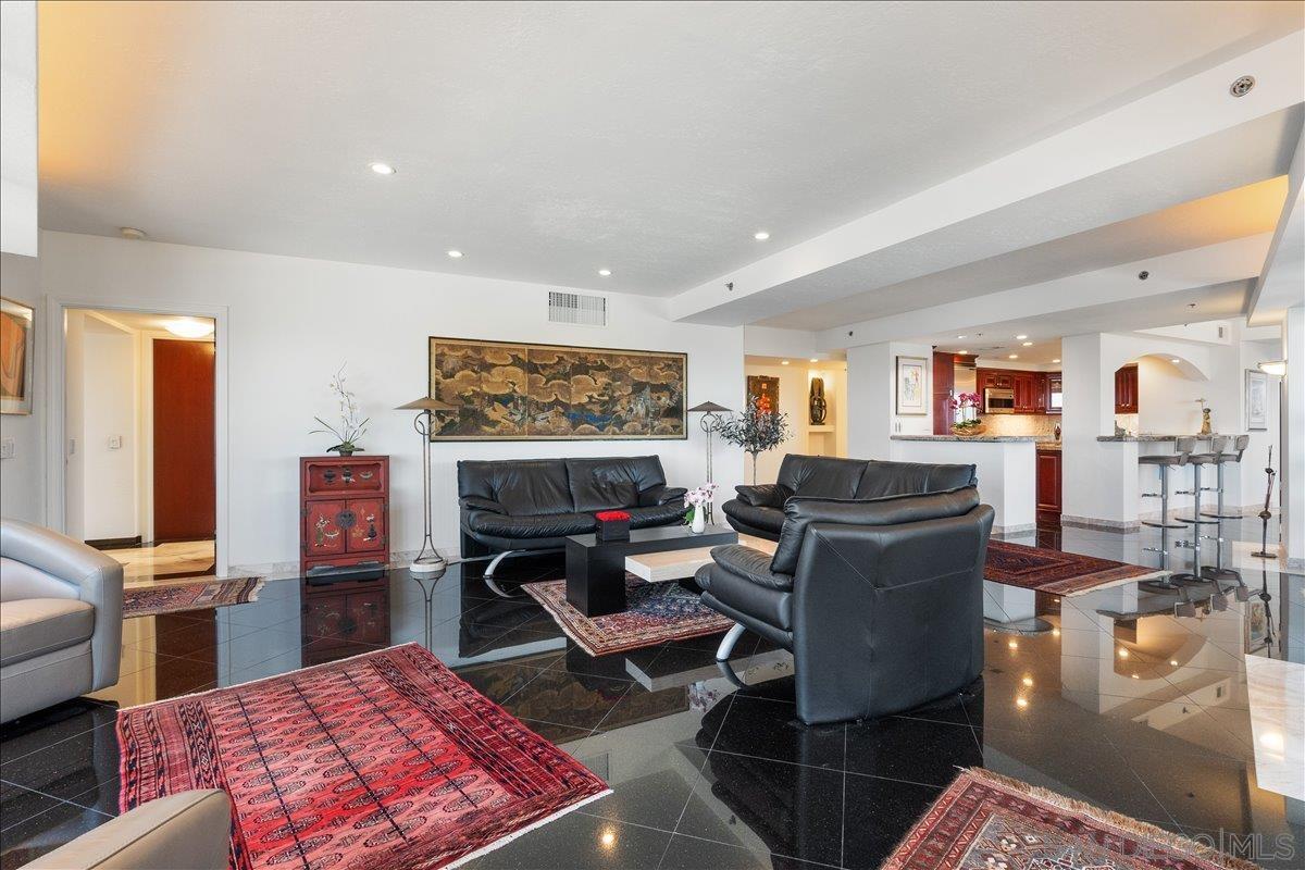 Detail Gallery Image 9 of 39 For 100  Harbor Dr  3603, San Diego,  CA 92101 - 2 Beds | 2/1 Baths