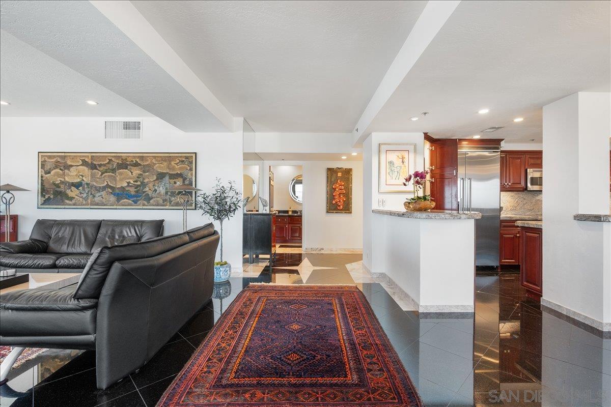 Detail Gallery Image 10 of 39 For 100  Harbor Dr  3603, San Diego,  CA 92101 - 2 Beds | 2/1 Baths