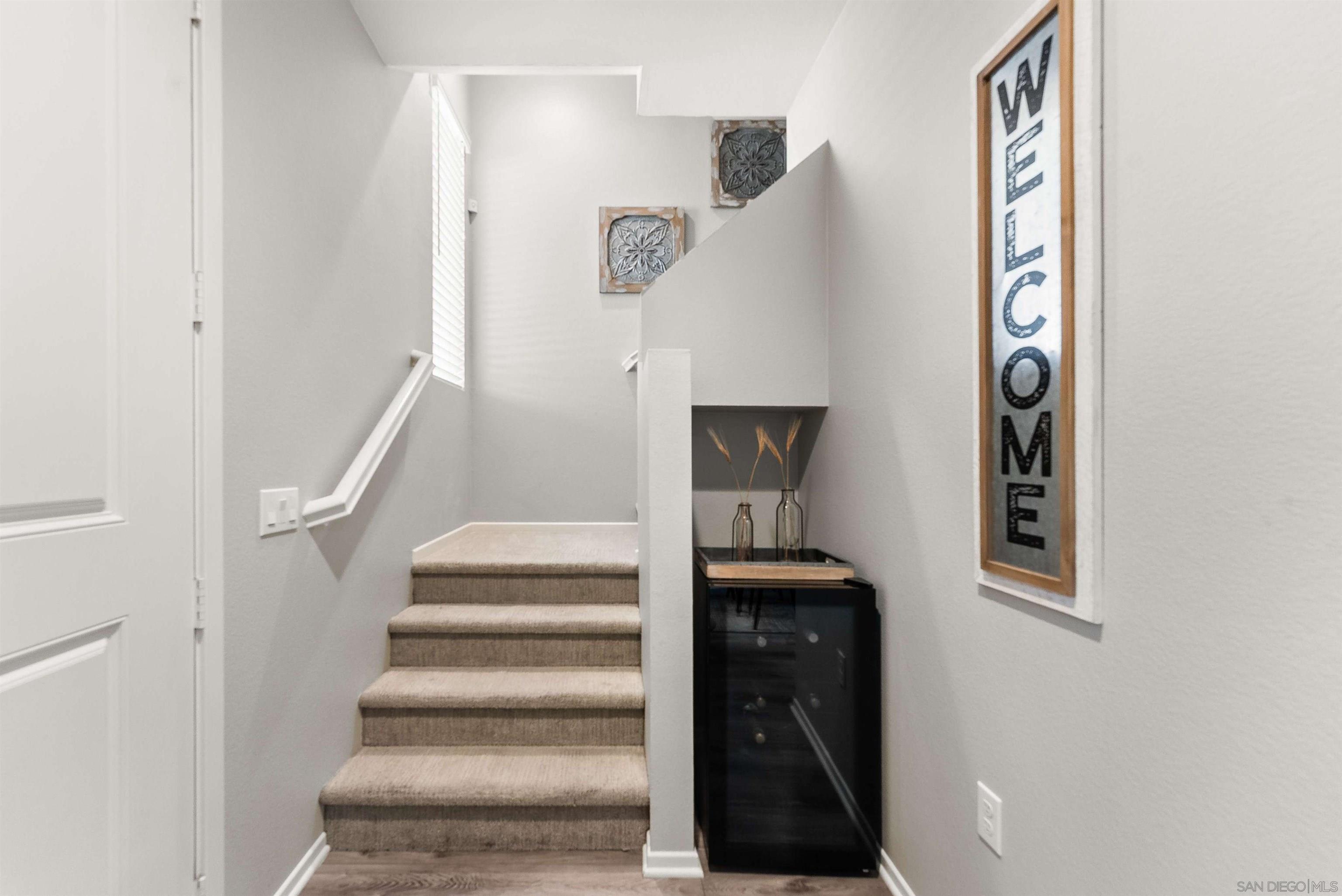 Detail Gallery Image 11 of 40 For 1291  via Lucero, Oceanside,  CA 92056 - 3 Beds | 4 Baths