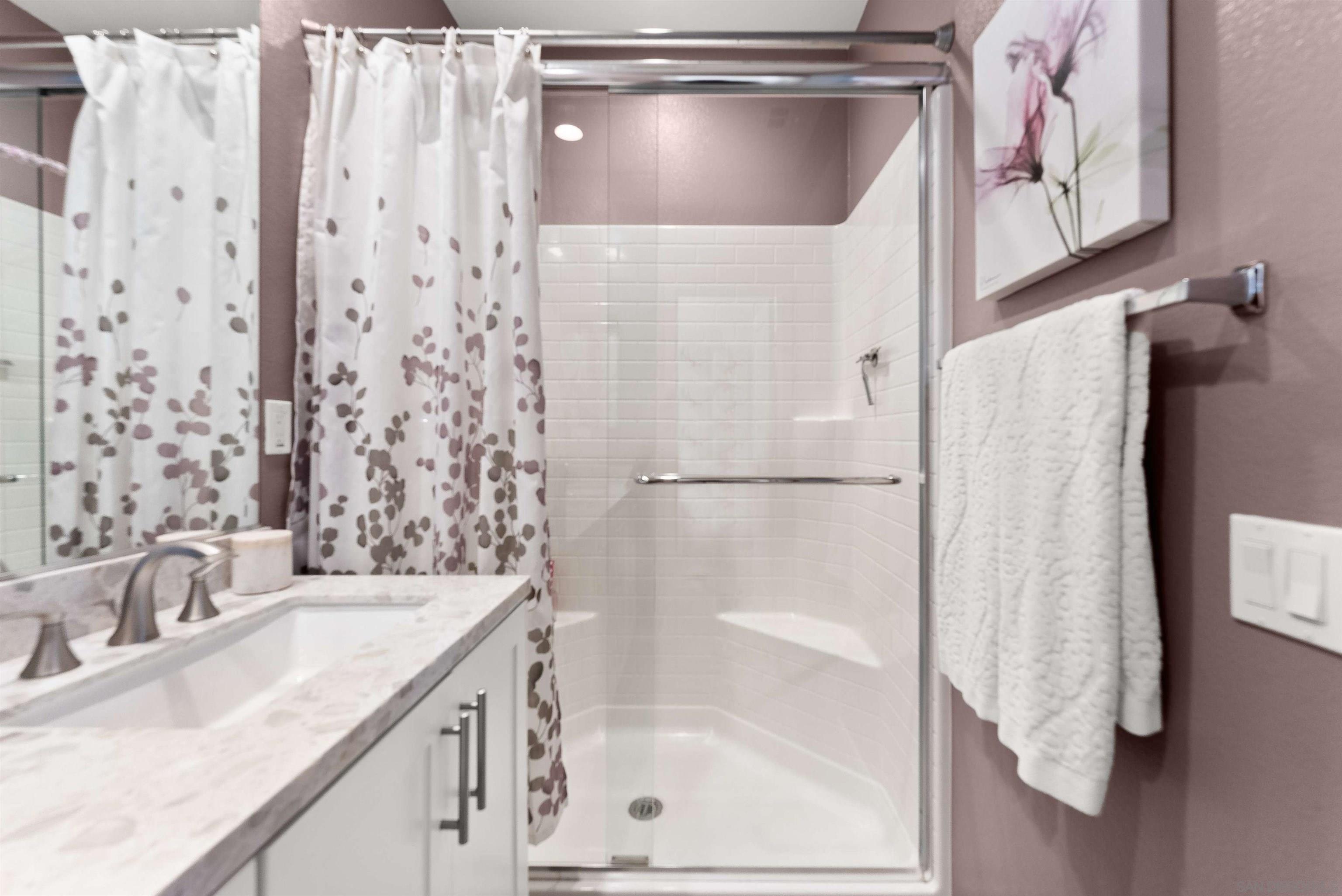 Detail Gallery Image 32 of 40 For 1291  via Lucero, Oceanside,  CA 92056 - 3 Beds | 4 Baths