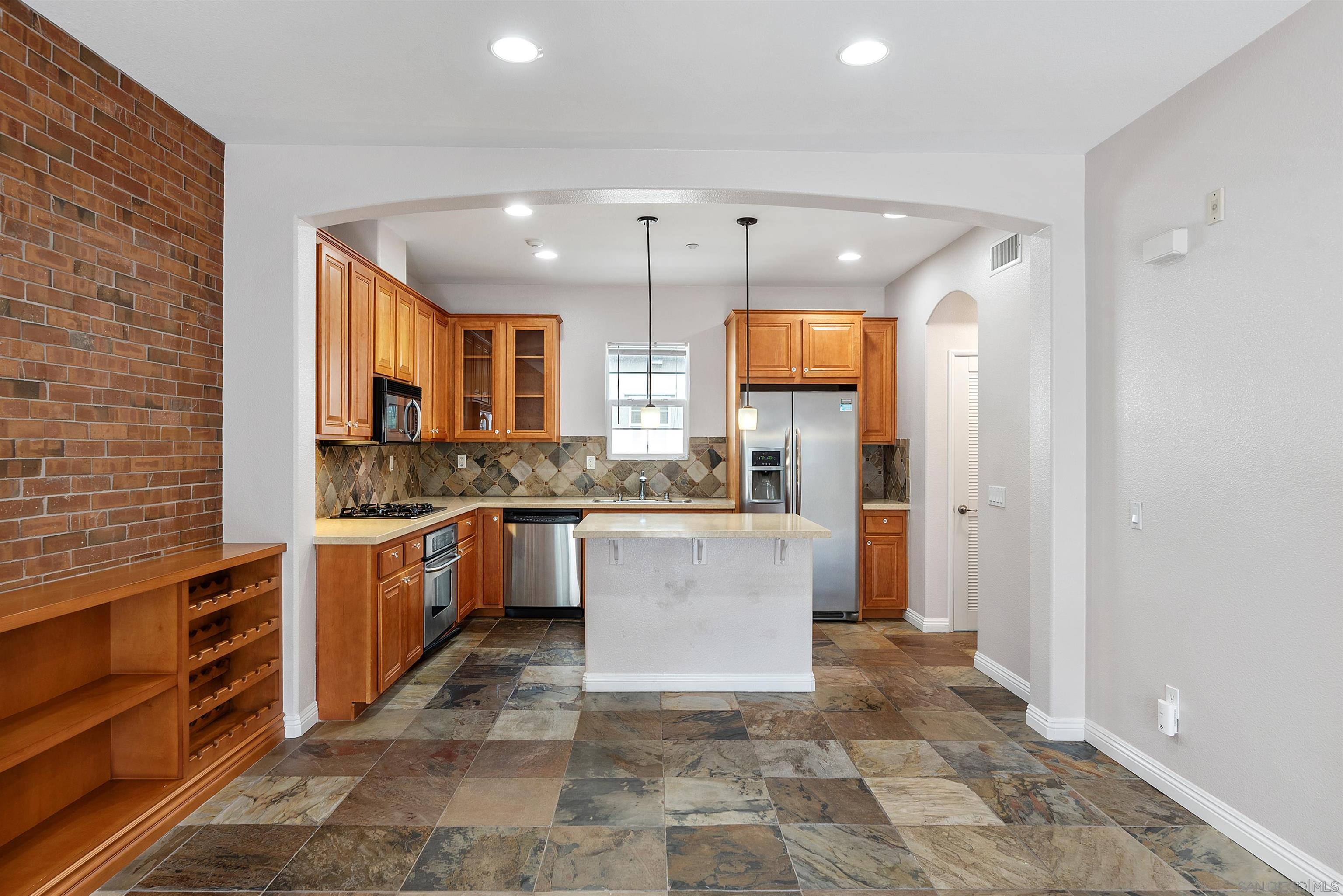 Detail Gallery Image 16 of 47 For 10556  Debreceni Way  9, San Diego,  CA 92127 - 2 Beds | 2/1 Baths