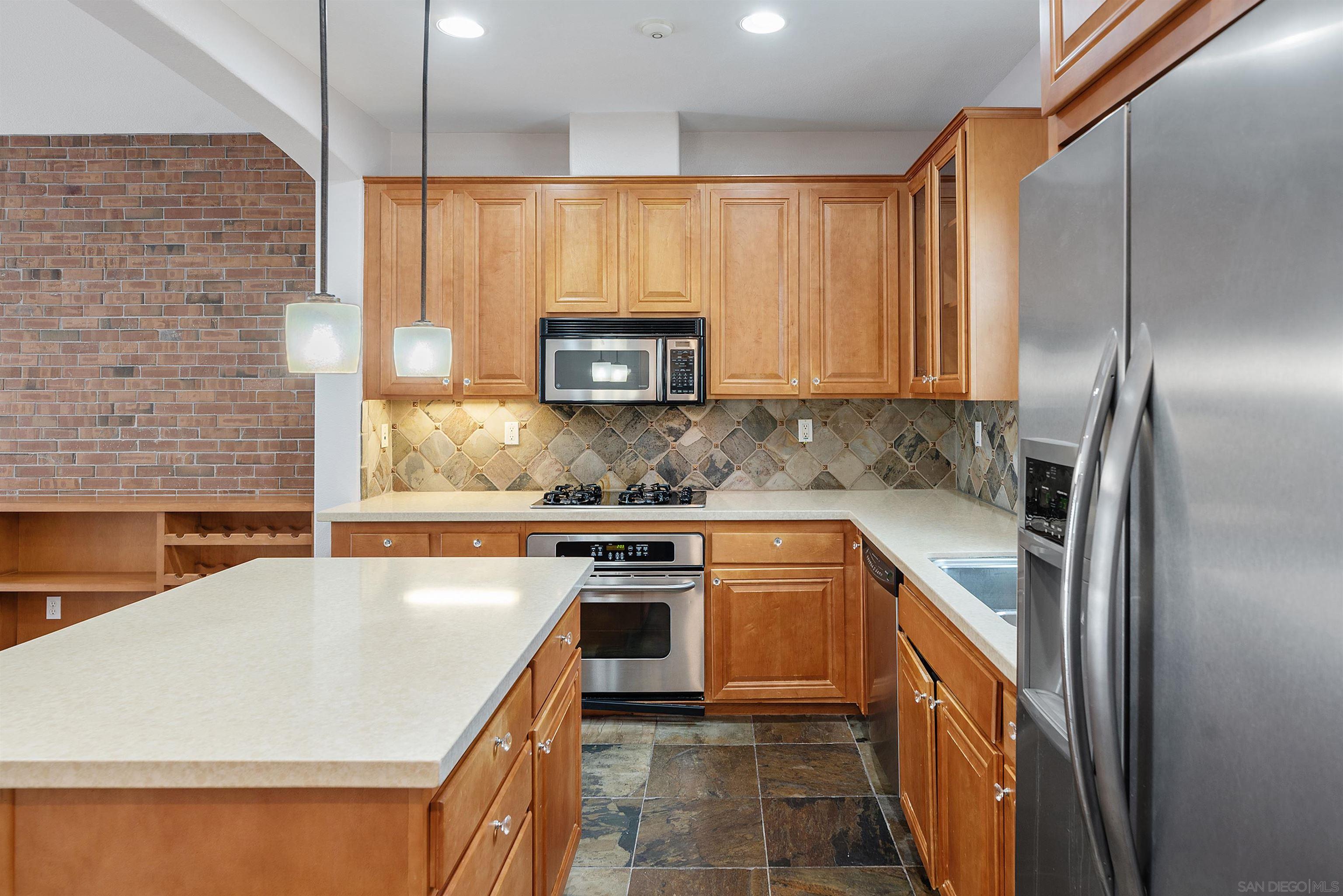 Detail Gallery Image 20 of 47 For 10556  Debreceni Way  9, San Diego,  CA 92127 - 2 Beds | 2/1 Baths