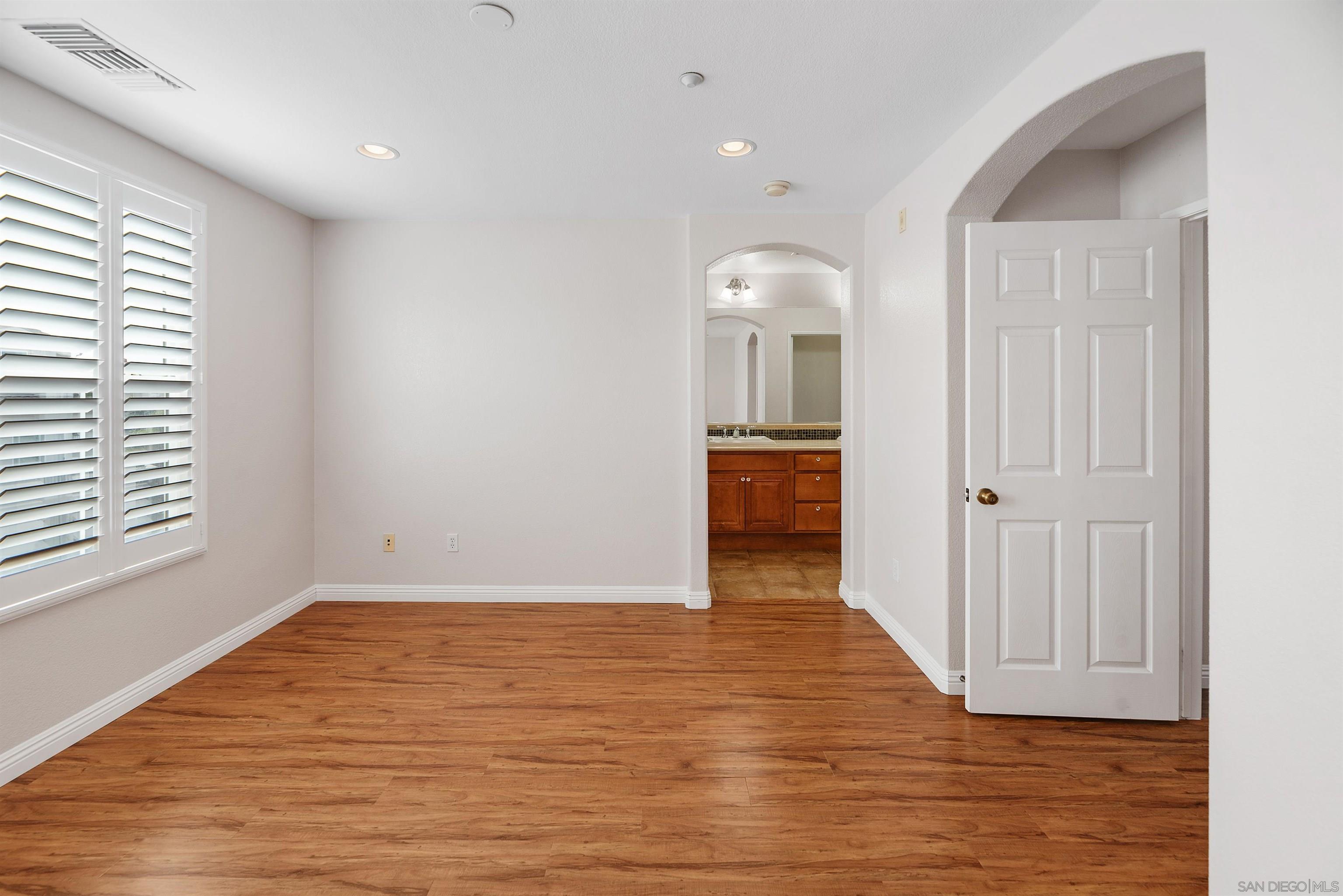 Detail Gallery Image 25 of 47 For 10556  Debreceni Way  9, San Diego,  CA 92127 - 2 Beds | 2/1 Baths