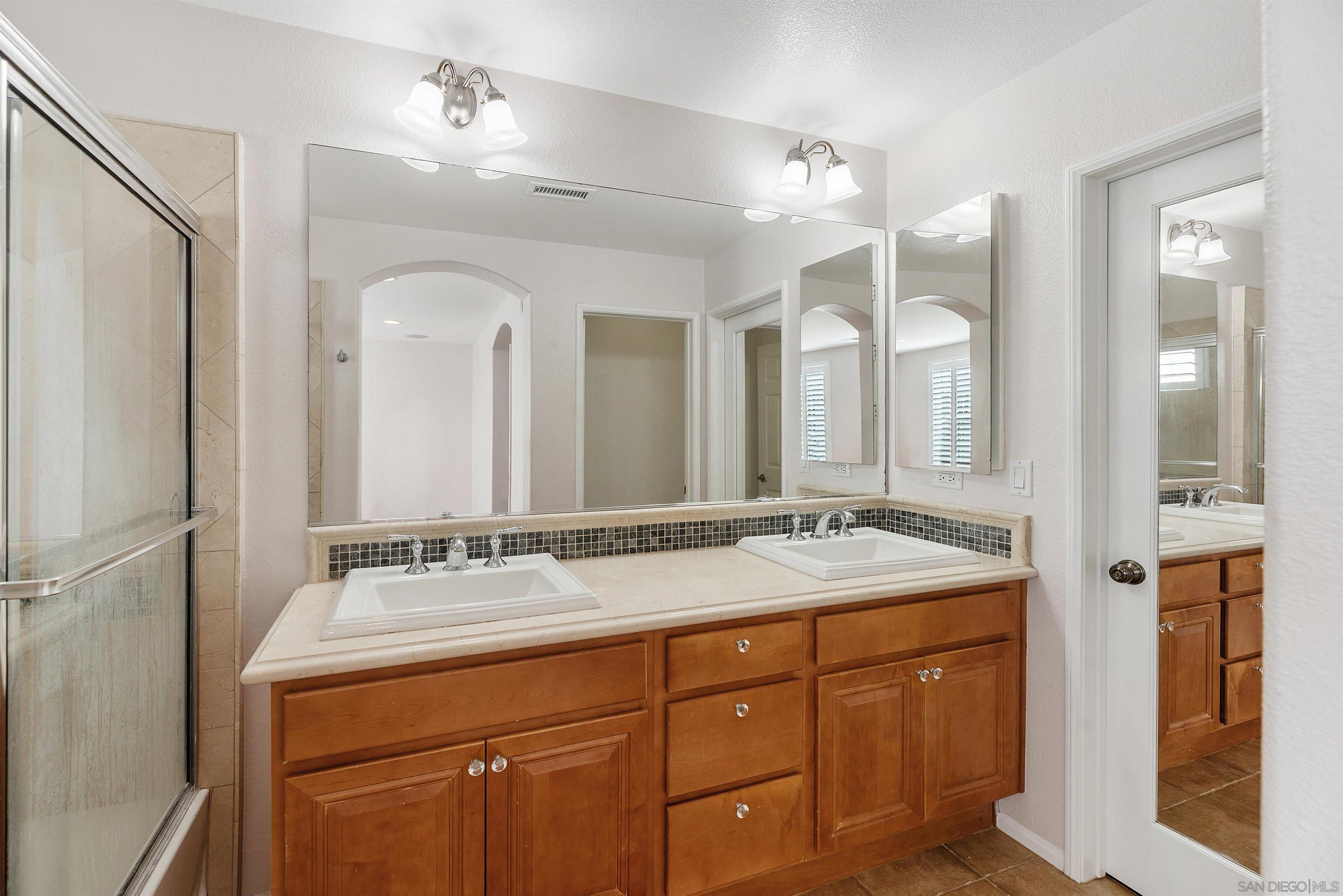 Detail Gallery Image 27 of 47 For 10556  Debreceni Way  9, San Diego,  CA 92127 - 2 Beds | 2/1 Baths