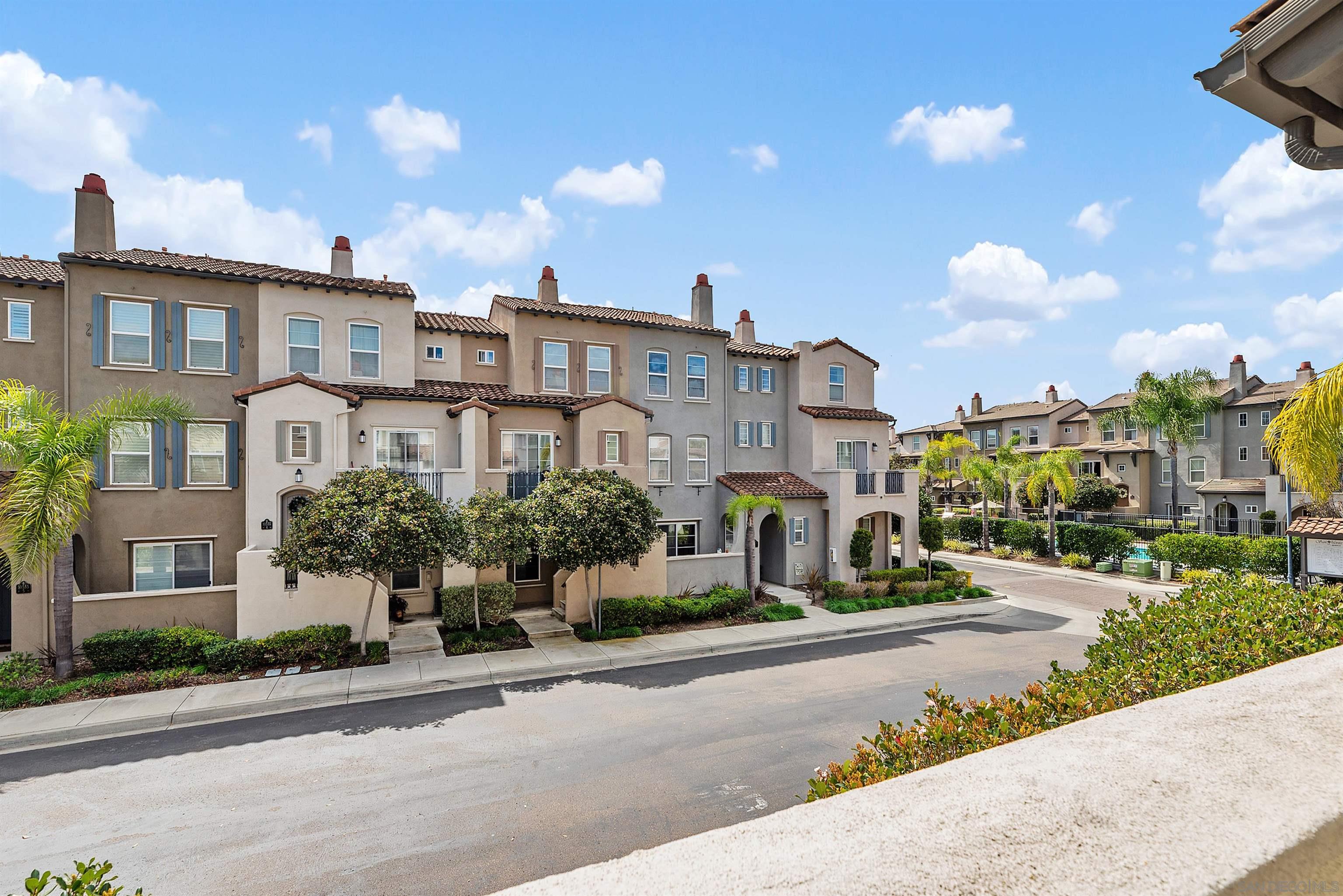 Detail Gallery Image 10 of 47 For 10556  Debreceni Way  9, San Diego,  CA 92127 - 2 Beds | 2/1 Baths