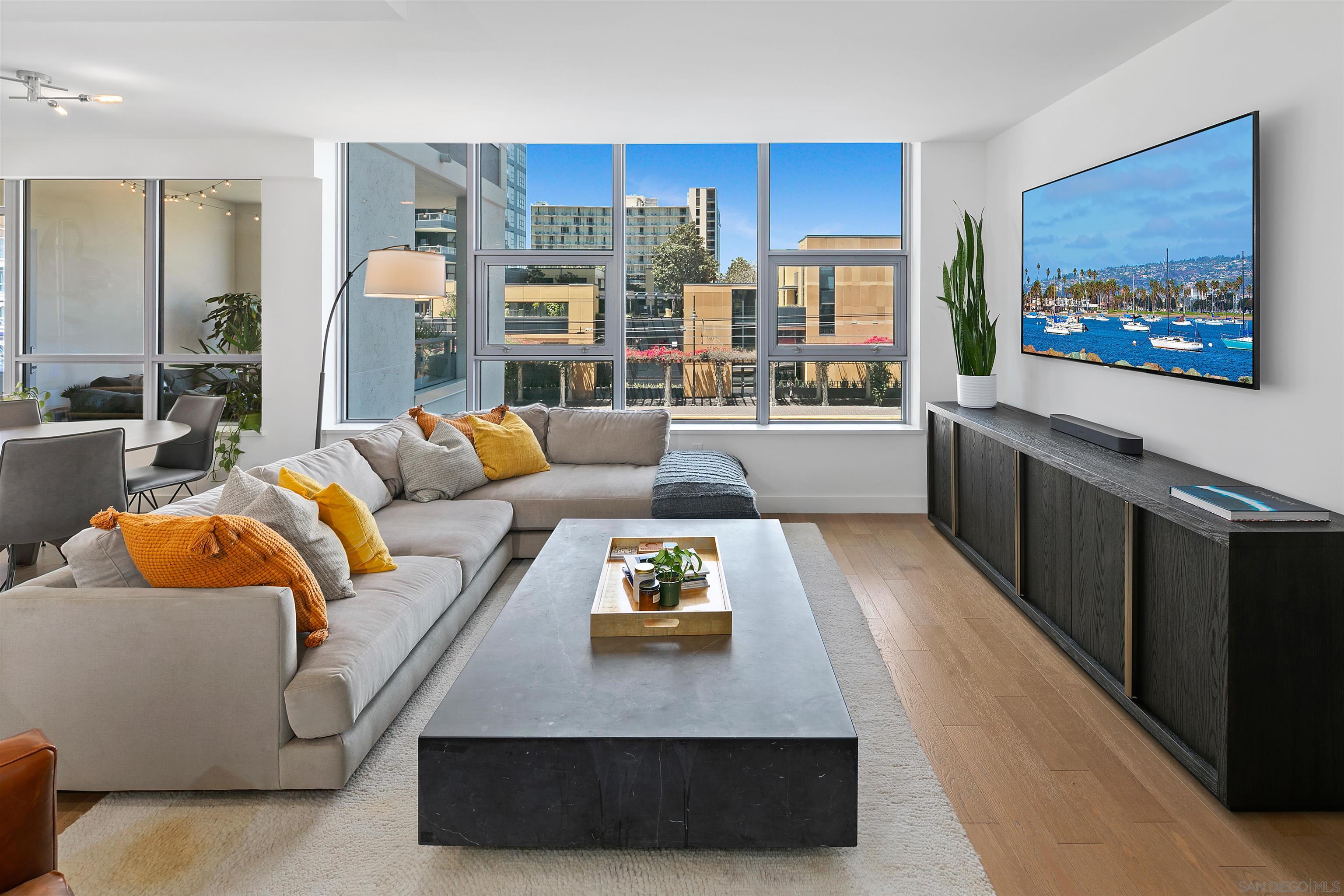 Detail Gallery Image 2 of 59 For 1388  Kettner Blvd.  #202,  San Diego,  CA 92101 - 1 Beds | 1/1 Baths