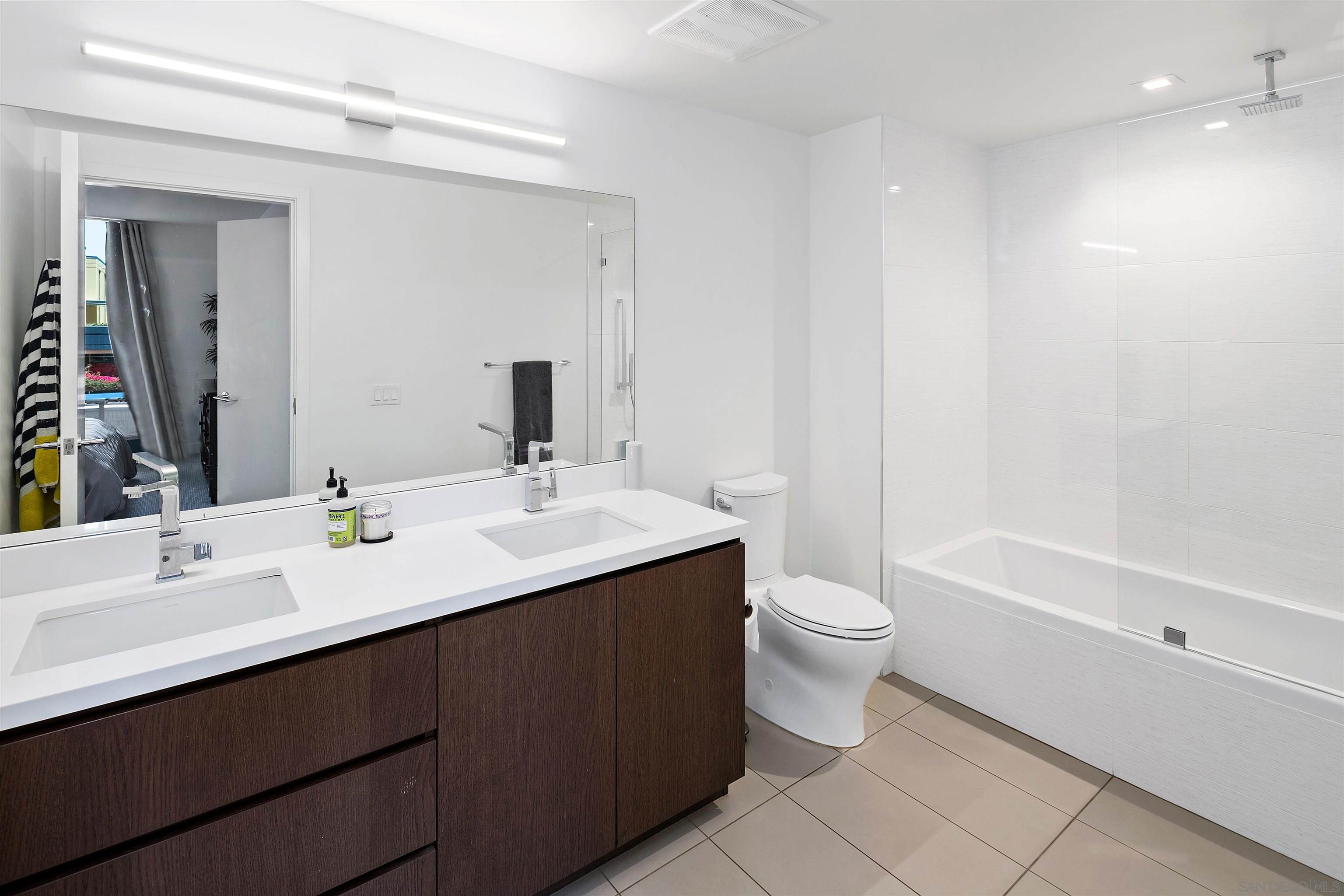 Detail Gallery Image 13 of 59 For 1388  Kettner Blvd.  #202,  San Diego,  CA 92101 - 1 Beds | 1/1 Baths