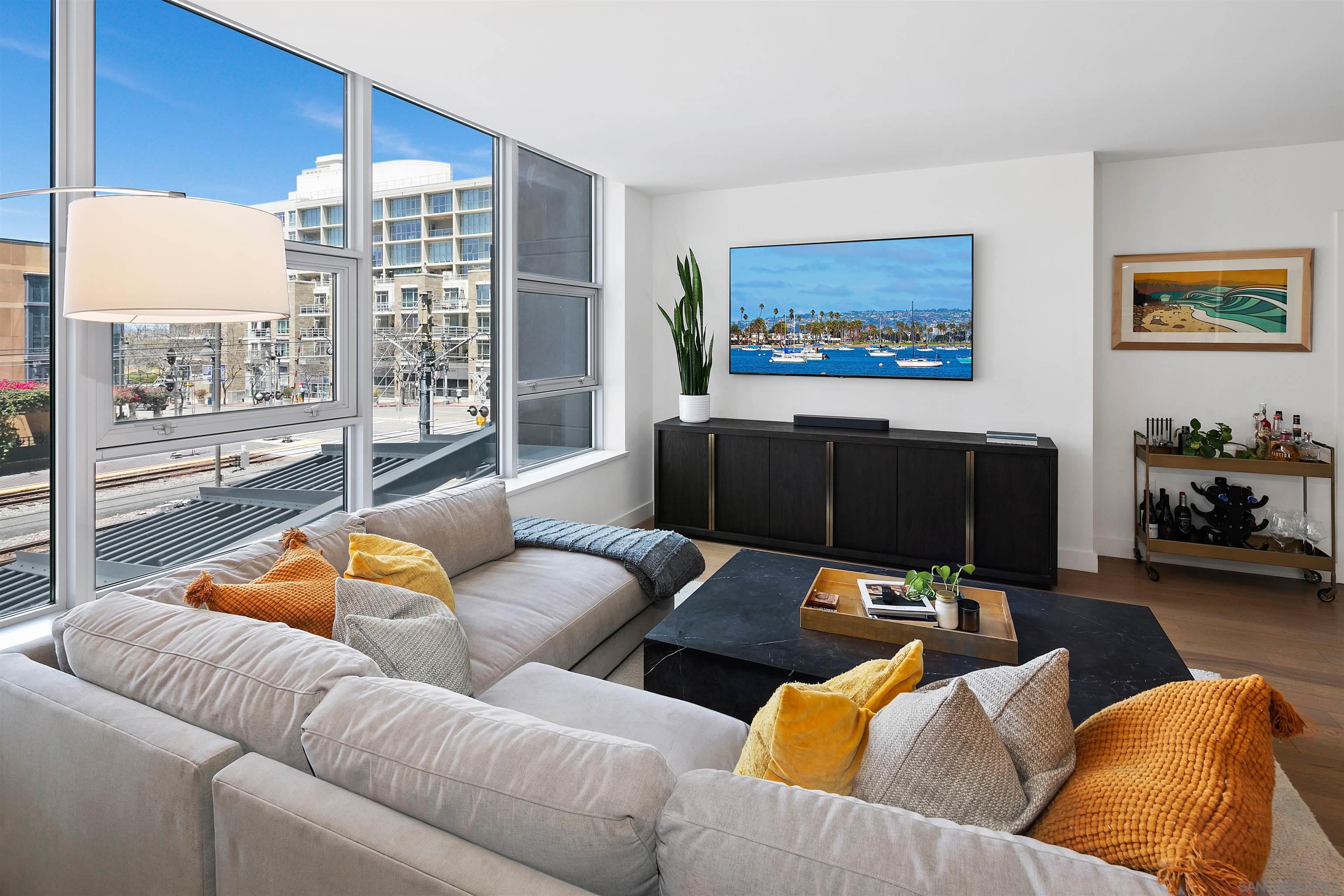 Detail Gallery Image 4 of 59 For 1388  Kettner Blvd.  #202,  San Diego,  CA 92101 - 1 Beds | 1/1 Baths