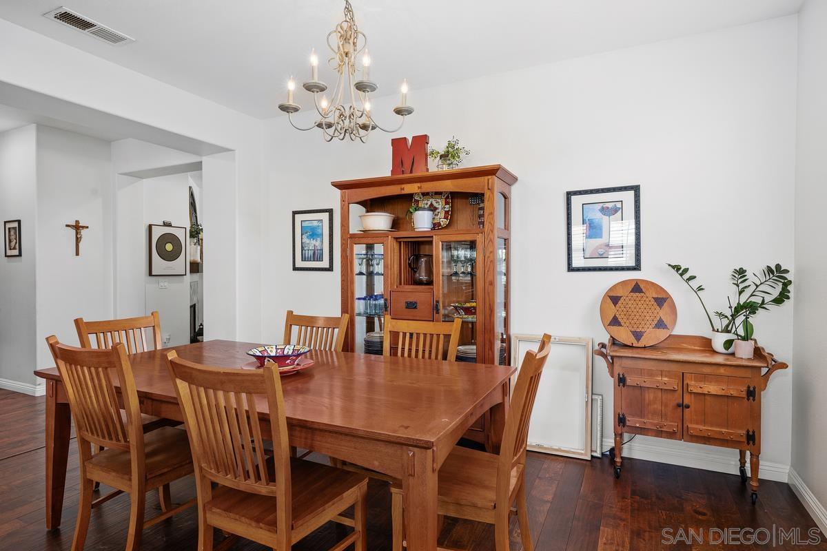 Detail Gallery Image 6 of 18 For 9239  Briette Pl, El Cajon,  CA 92021 - 4 Beds | 2 Baths