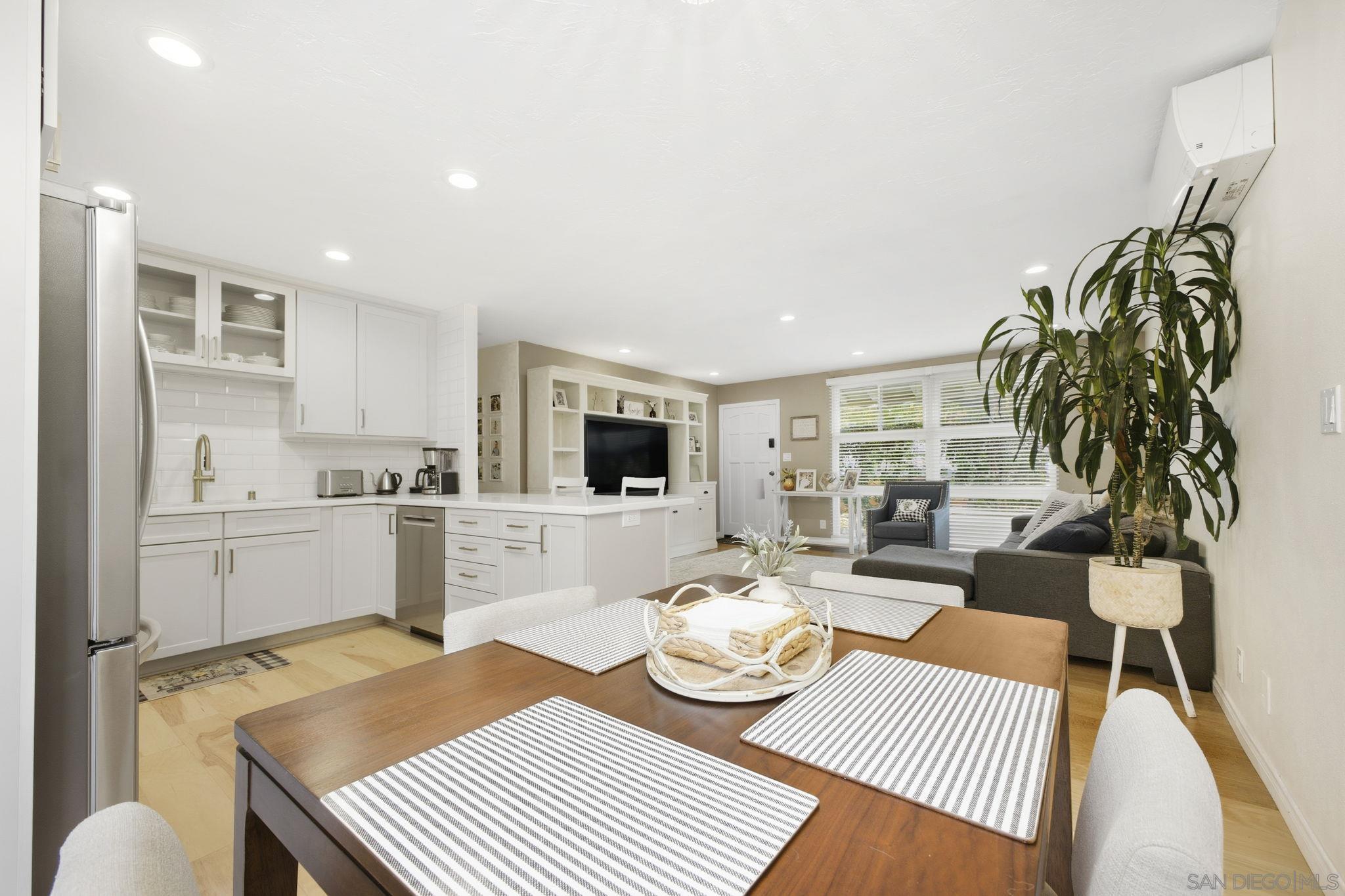 Detail Gallery Image 13 of 43 For 3620  Fireway Dr, San Diego,  CA 92111 - 3 Beds | 2 Baths